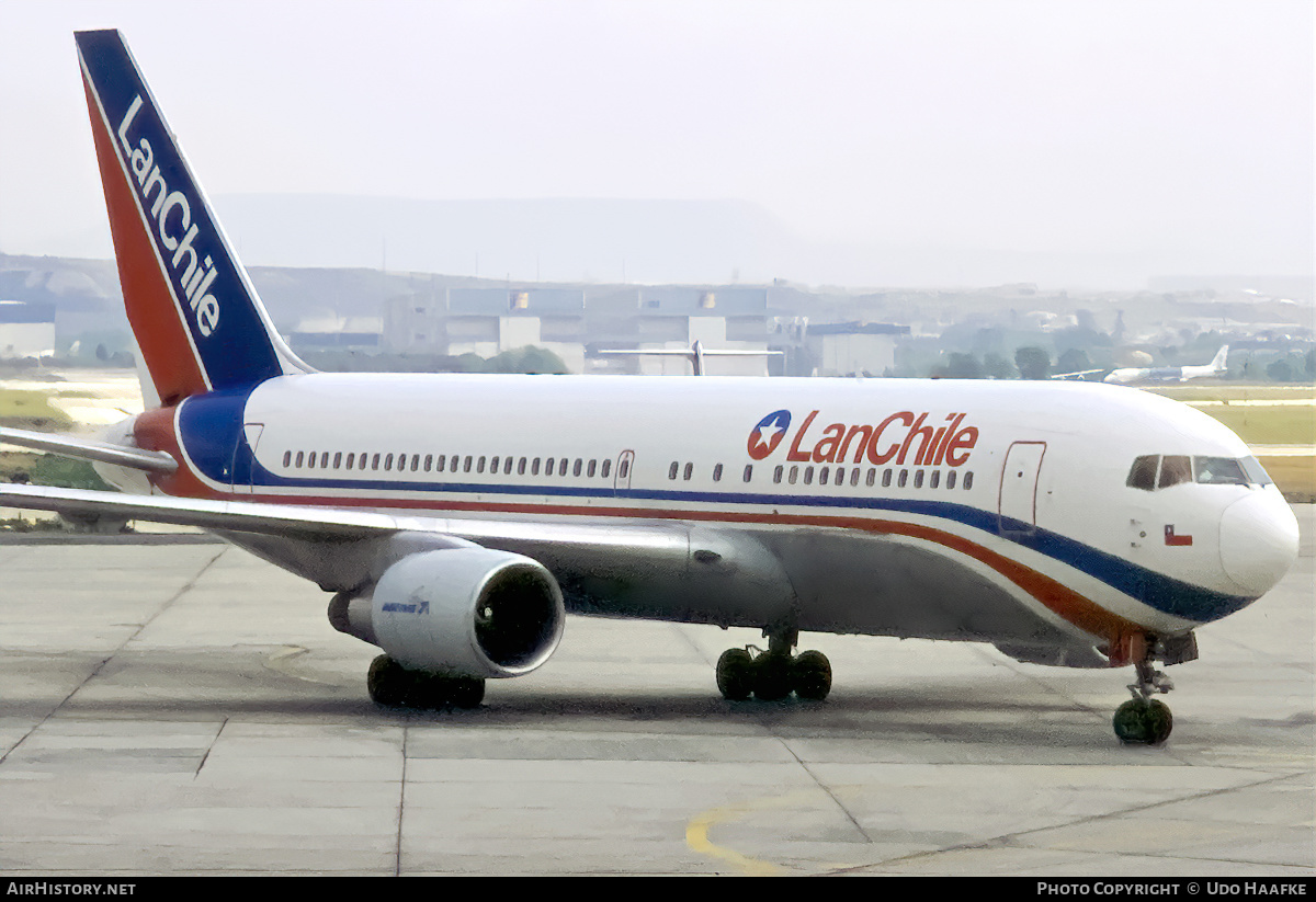 Aircraft Photo of CC-CJU | Boeing 767-216/ER | LAN Chile - Línea Aérea Nacional | AirHistory.net #410238
