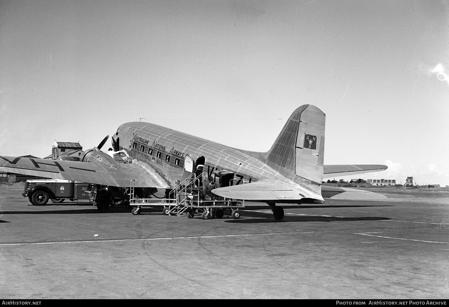 Aircraft Photo of VH-UZJ | Douglas DC-3-232A | Australian National Airways - ANA | AirHistory.net #410311