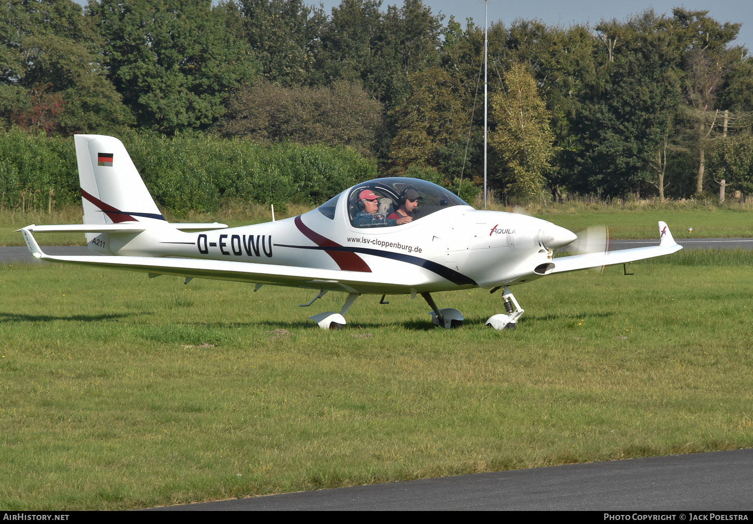 Aircraft Photo of D-EDWU | Aquila AT01-100A A211 | Luftsportverein Cloppenburg | AirHistory.net #410337