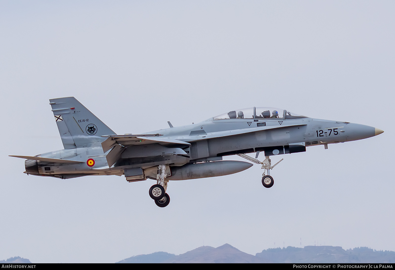 Aircraft Photo of CE.15-12 | McDonnell Douglas EF-18B Hornet | Spain - Air Force | AirHistory.net #410380