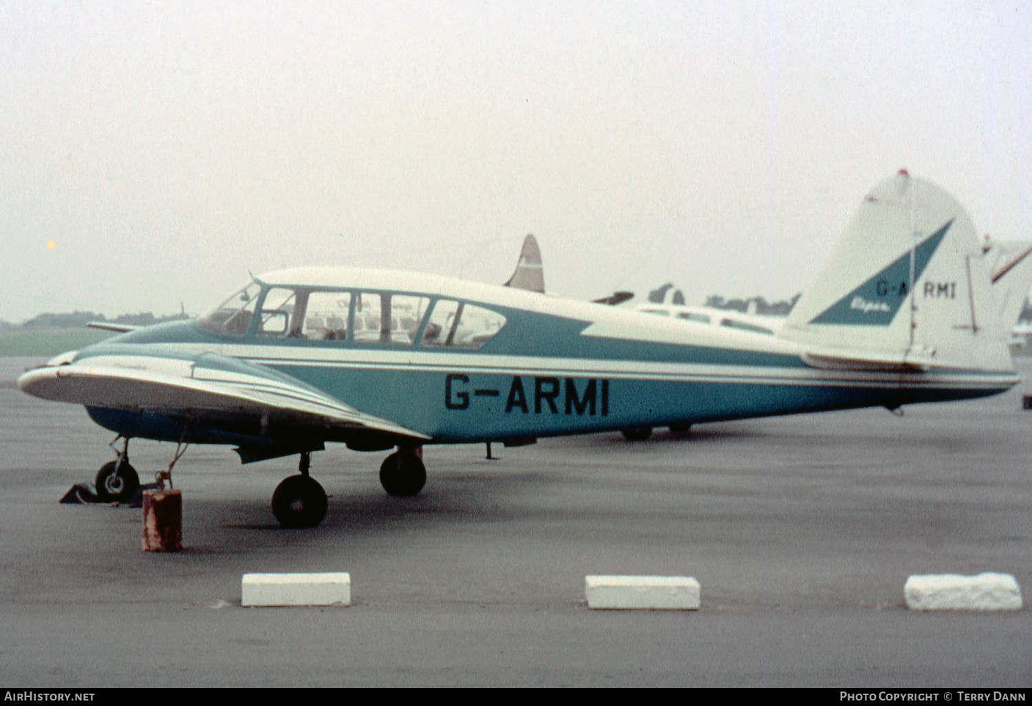 Aircraft Photo of G-ARMI | Piper PA-23-160 Apache G | AirHistory.net #410386