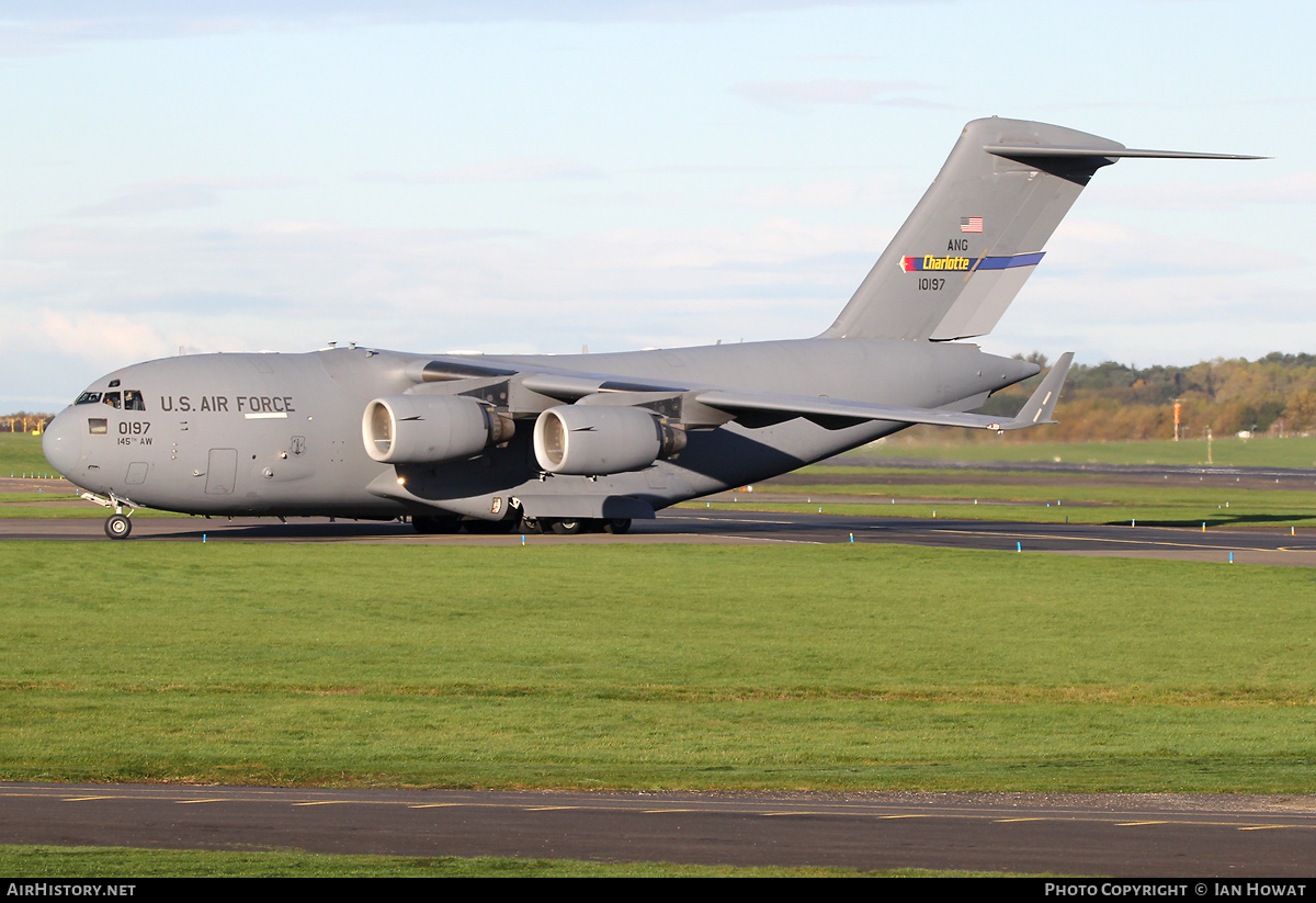 Aircraft Photo of 01-0197 / 10197 | Boeing C-17A Globemaster III | USA - Air Force | AirHistory.net #410416