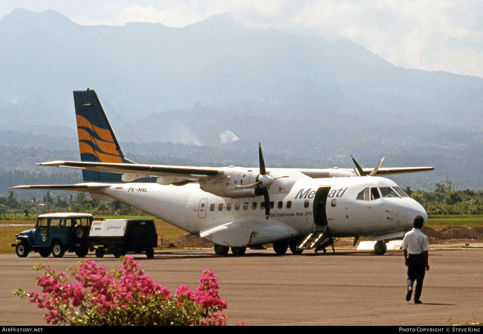 Aircraft Photo of PK-MNL | CASA/IPTN CN235-100 | Merpati Nusantara Airlines | AirHistory.net #410470