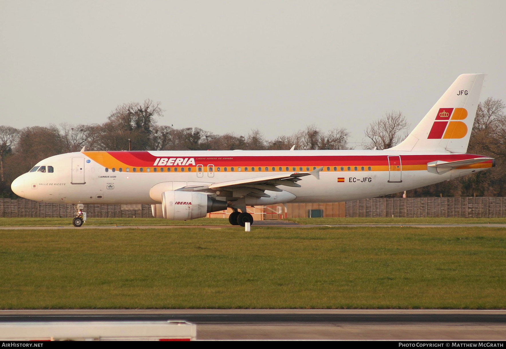 Aircraft Photo of EC-JFG | Airbus A320-214 | Iberia | AirHistory.net #410513