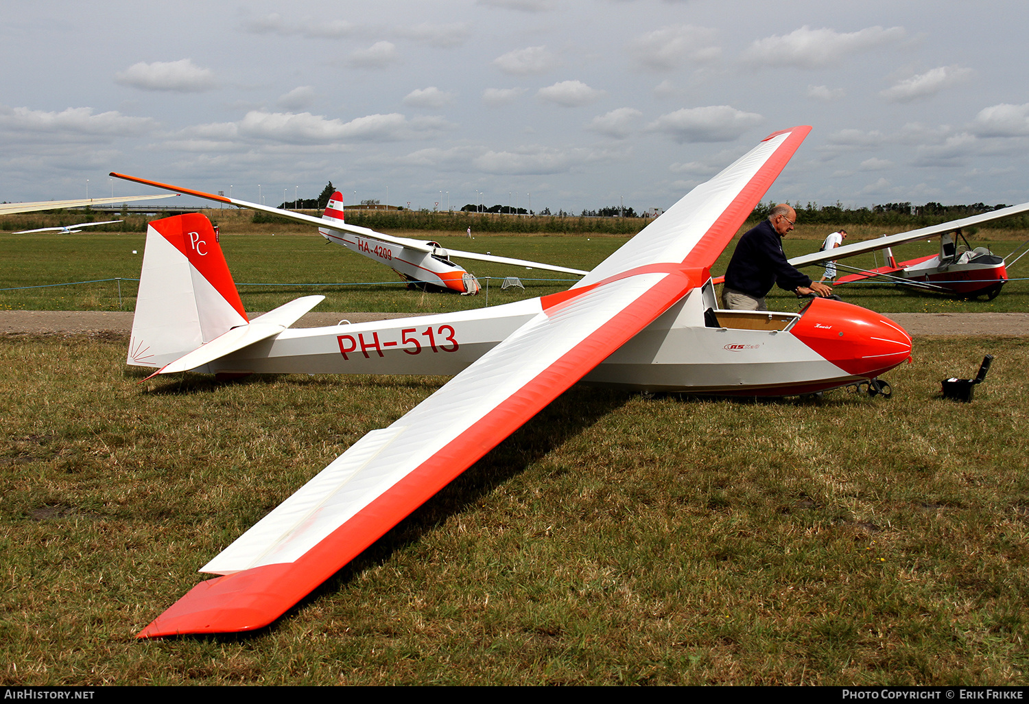 Aircraft Photo of PH-513 | Schleicher K-8B | AirHistory.net #410546