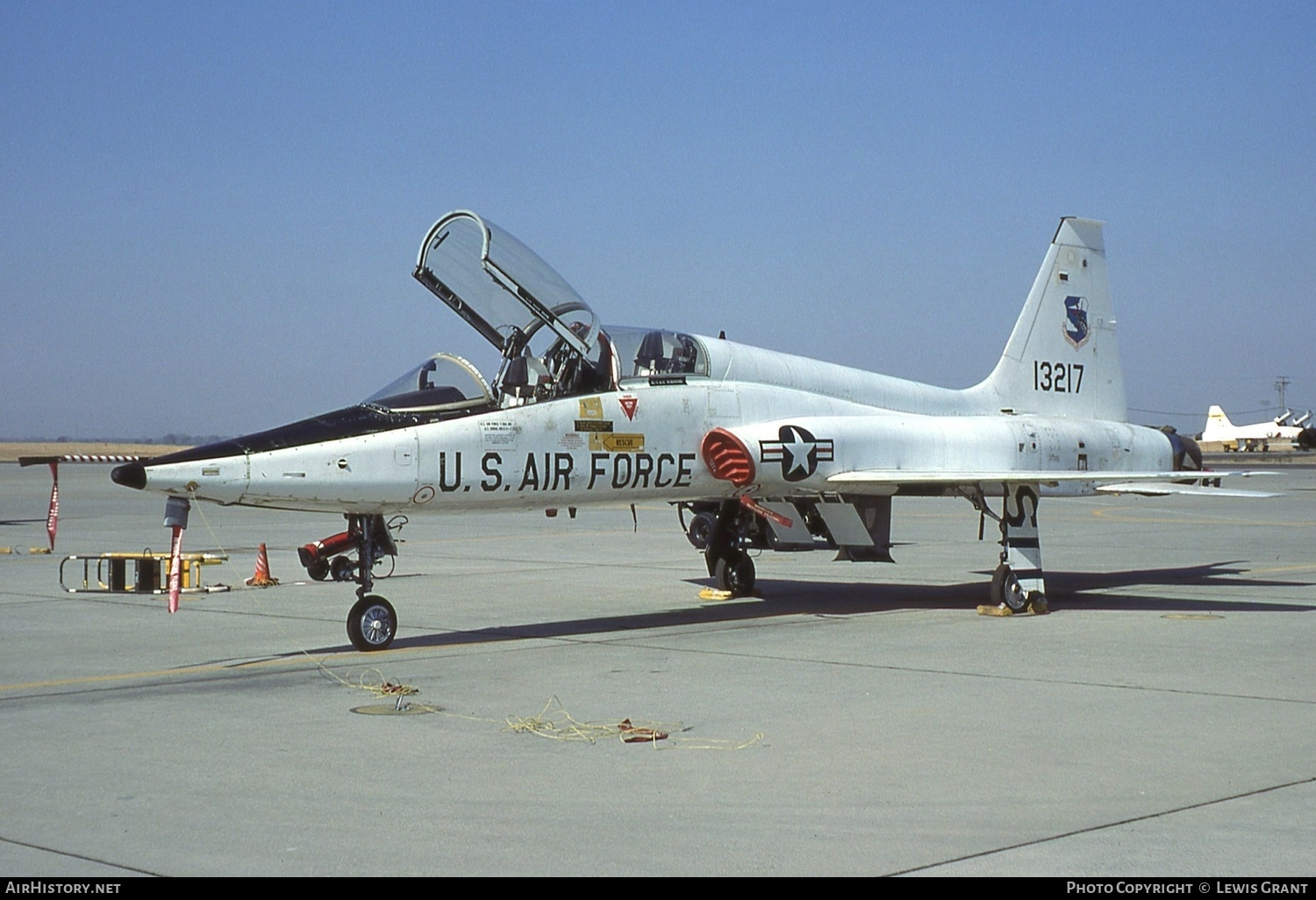 Aircraft Photo of 64-13217 / 13217 | Northrop T-38A Talon | USA - Air Force | AirHistory.net #410566