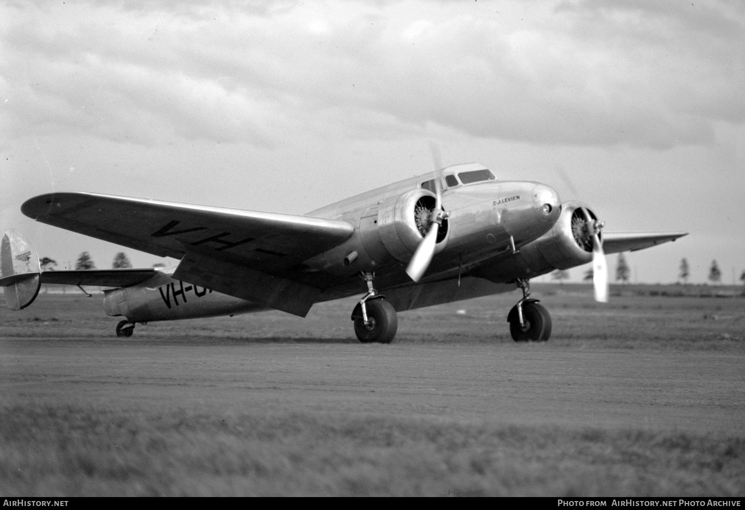 Aircraft Photo of VH-UXH | Lockheed 10-A Electra | AirHistory.net #410597