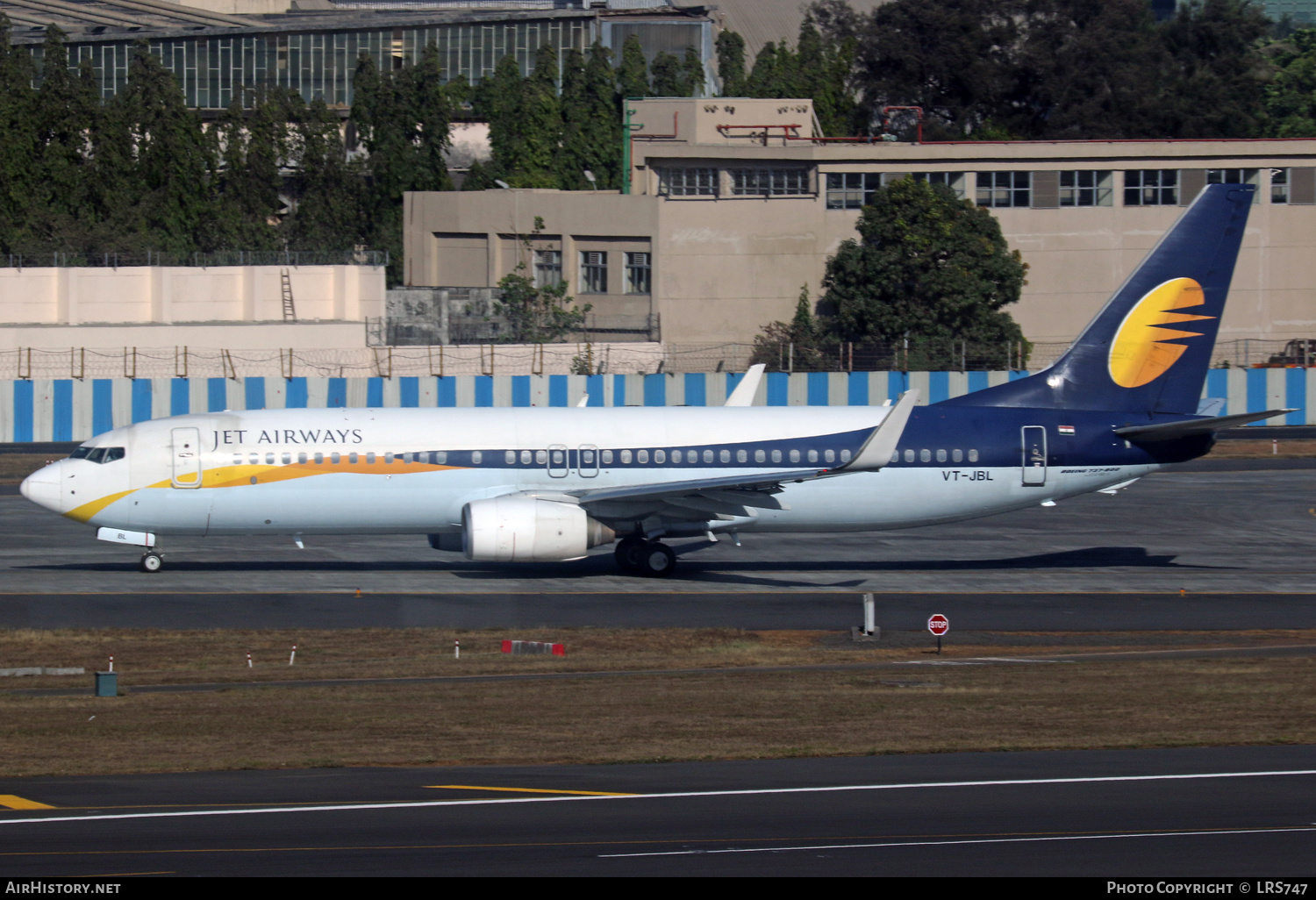 Aircraft Photo of VT-JBL | Boeing 737-85R | Jet Airways | AirHistory.net #410700