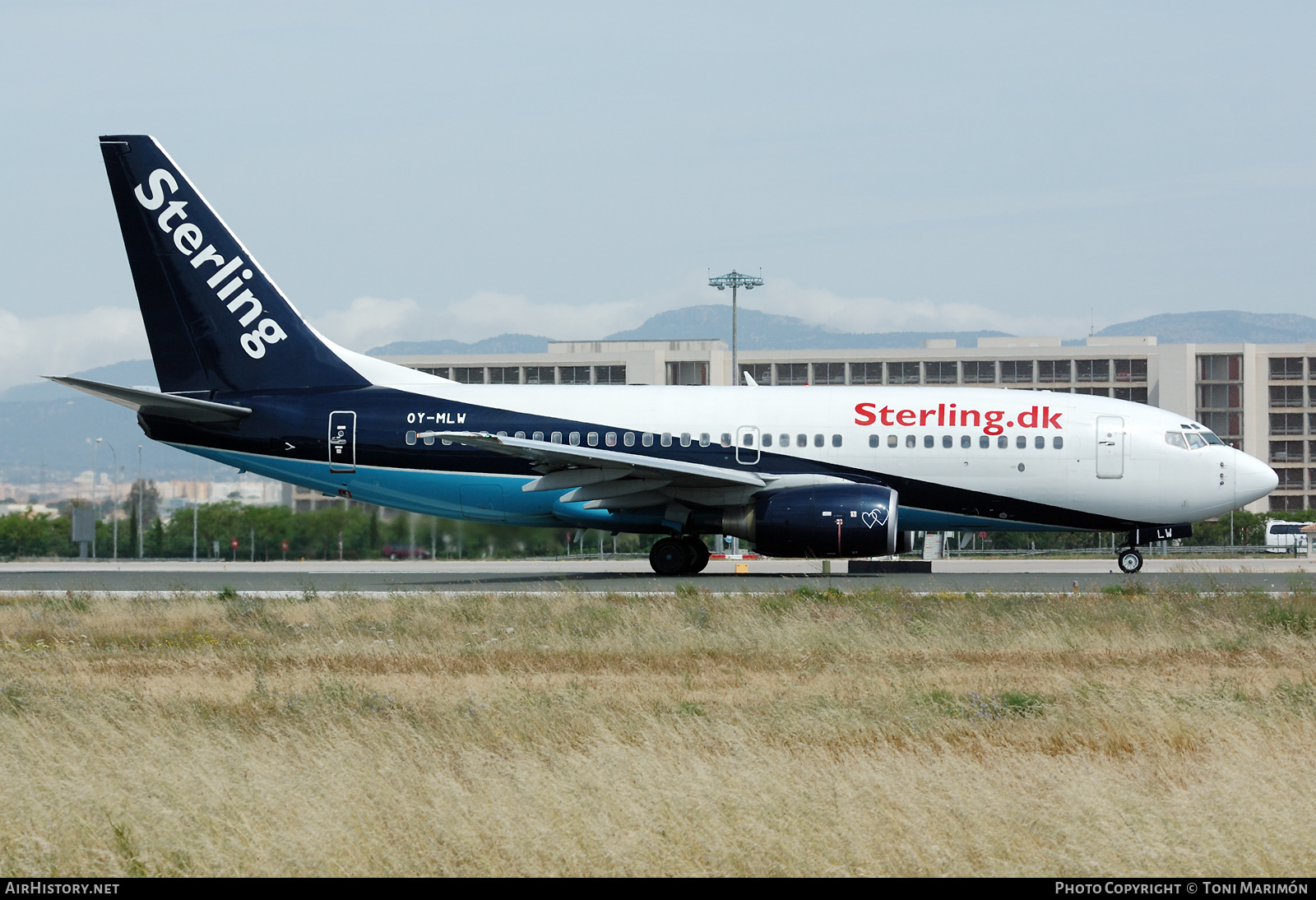 Aircraft Photo of OY-MLW | Boeing 737-73S | Sterling Airlines | AirHistory.net #410719