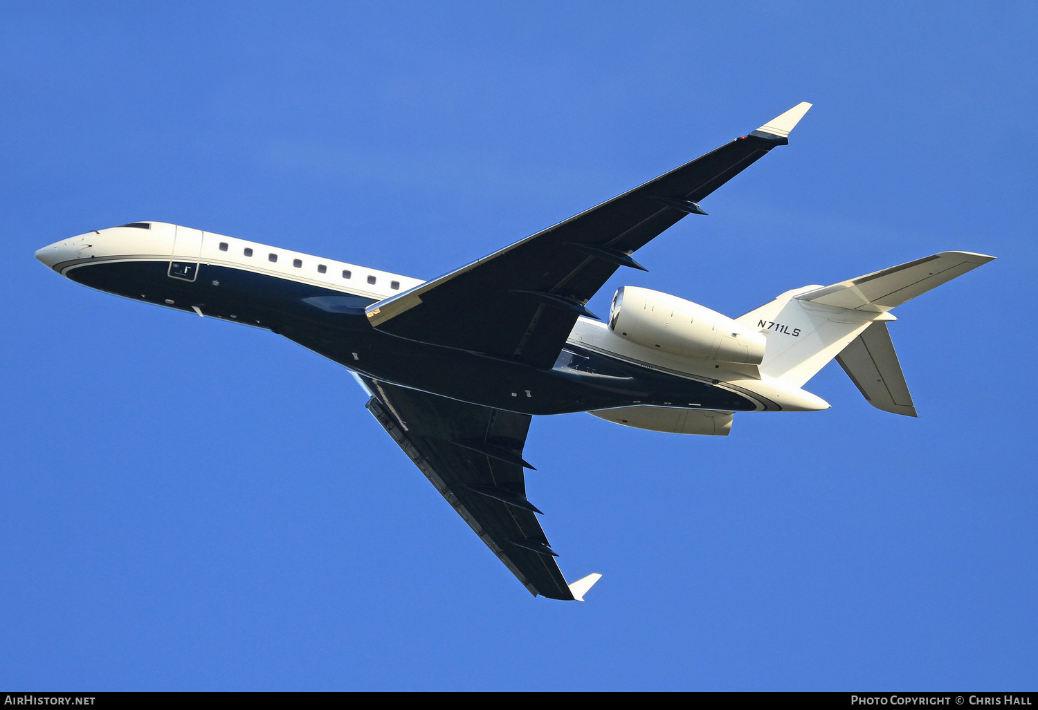 Aircraft Photo of N711LS | Bombardier Global 6000 (BD-700-1A10) | AirHistory.net #410770