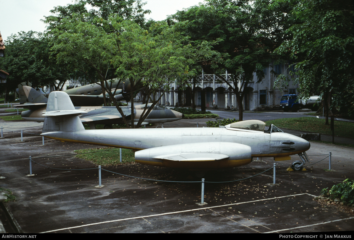 Aircraft Photo of SAFTECH-2 | Gloster Meteor F8 | Singapore - Air Force | AirHistory.net #410772