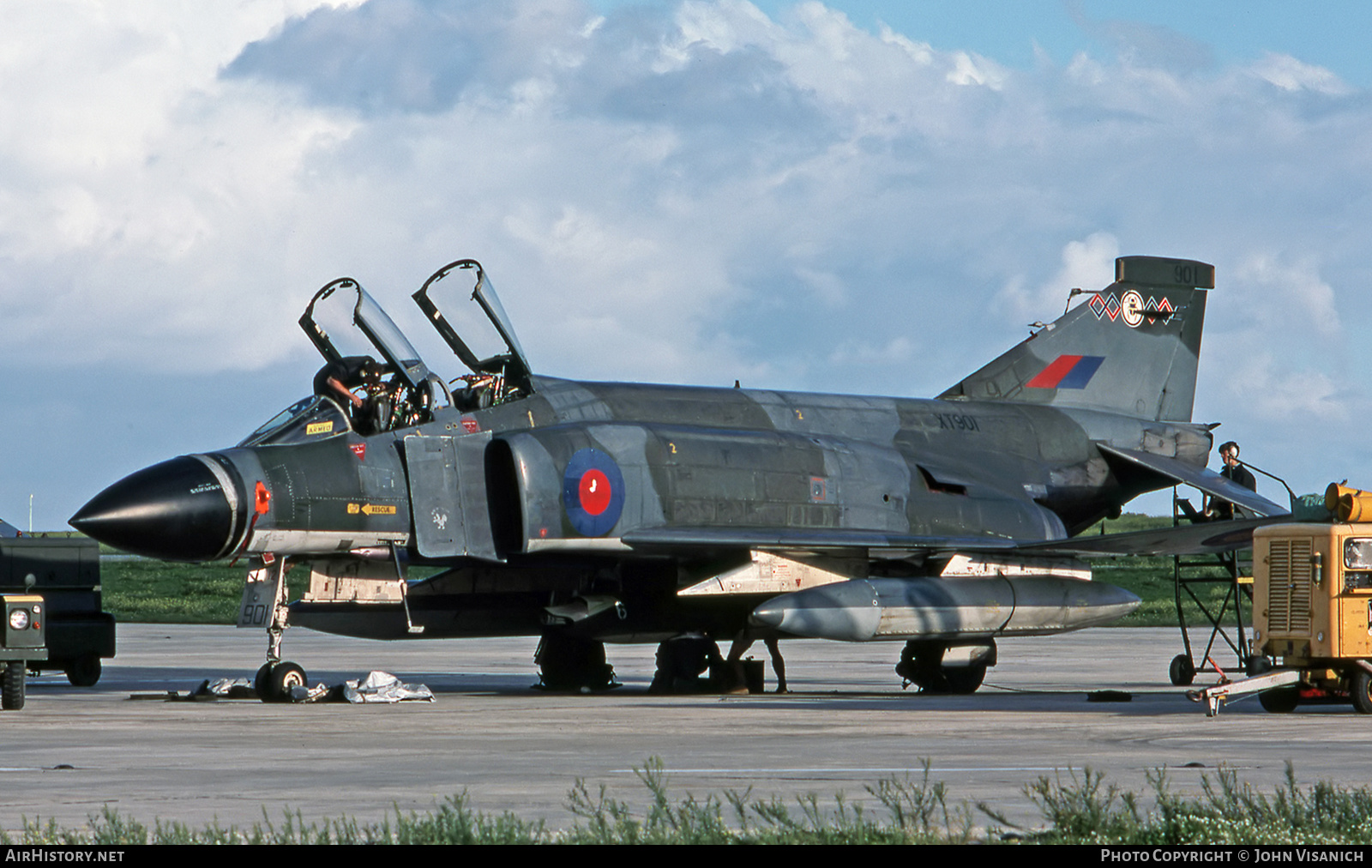 Aircraft Photo of XT901 | McDonnell Douglas F-4M Phantom FGR2 | UK - Air Force | AirHistory.net #410891