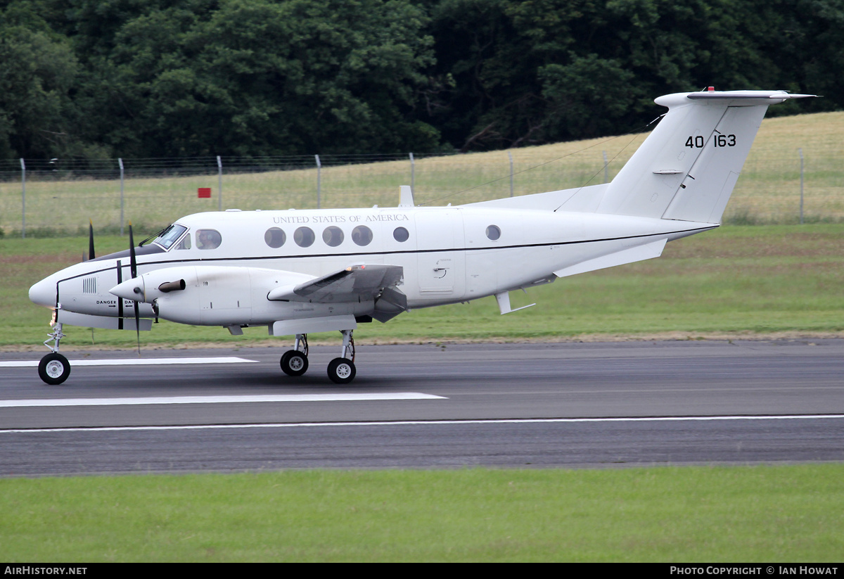 Aircraft Photo of 84-0163 / 40163 | Beech C-12U Huron (B200C) | USA - Army | AirHistory.net #410967