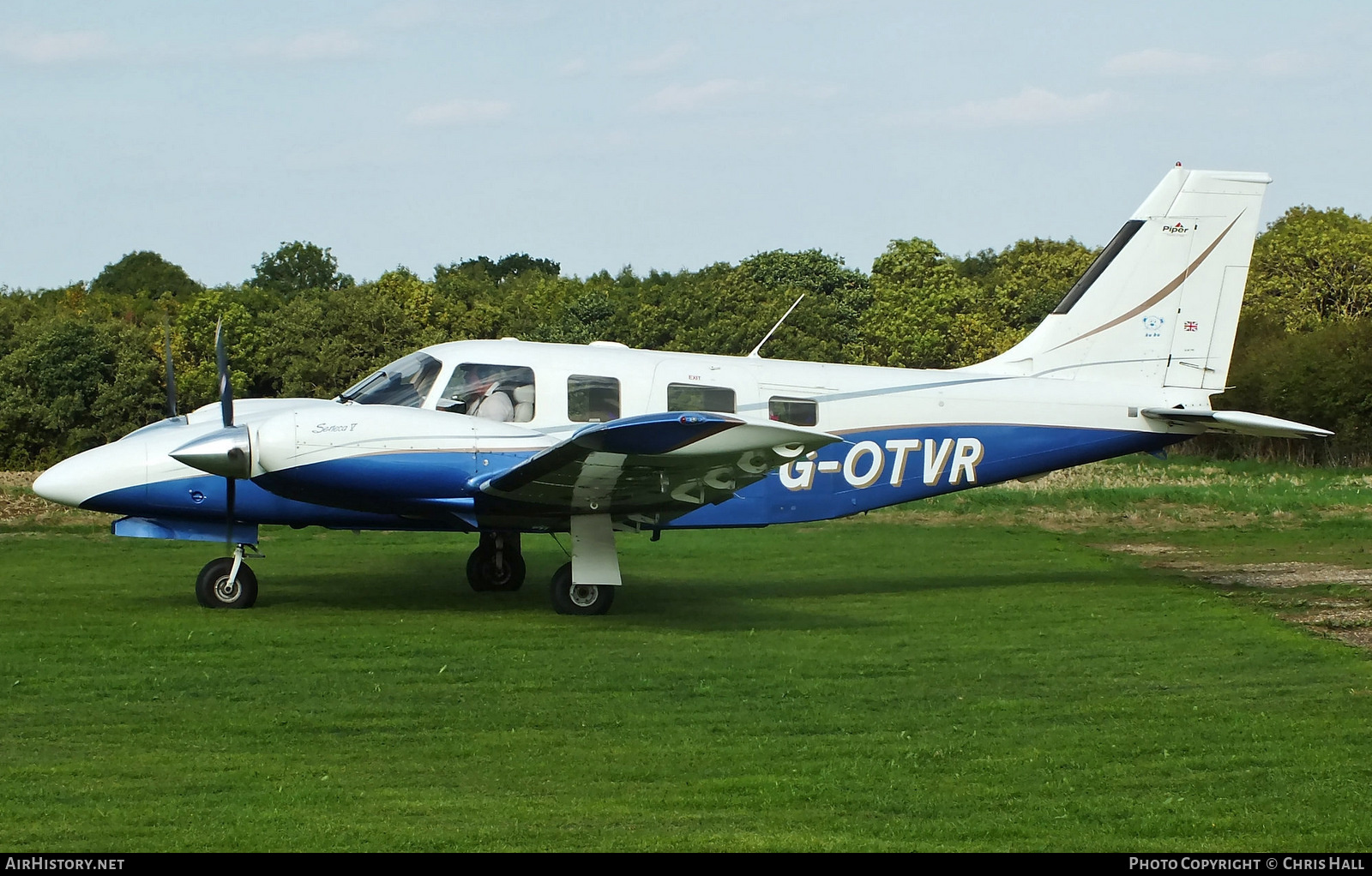 Aircraft Photo of G-OTVR | Piper PA-34-220T Seneca V | AirHistory.net #411022