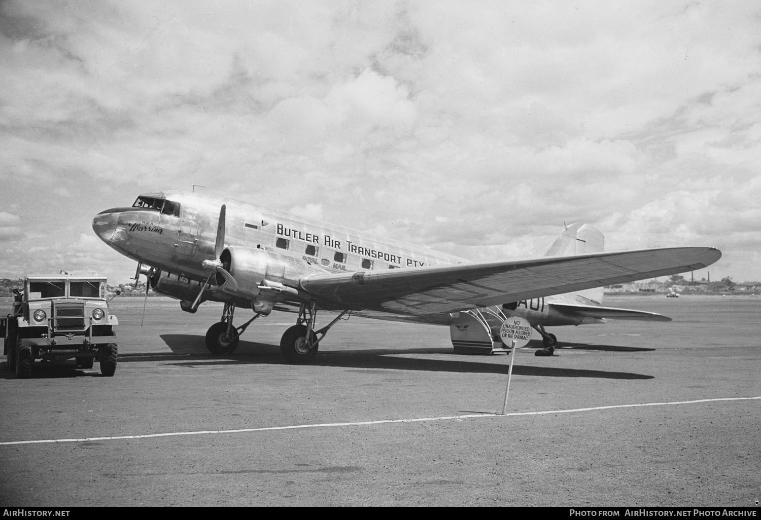 Aircraft Photo of VH-AOI | Douglas DC-3(C) | Butler Air Transport | AirHistory.net #411242