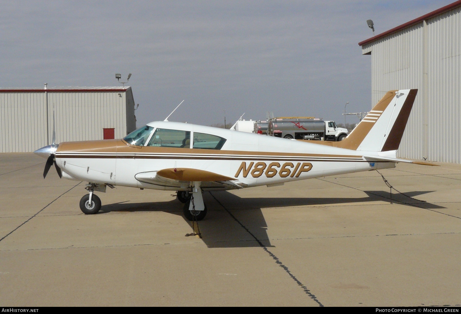 Aircraft Photo of N8661P | Piper PA-24-260 Comanche | AirHistory.net #411291