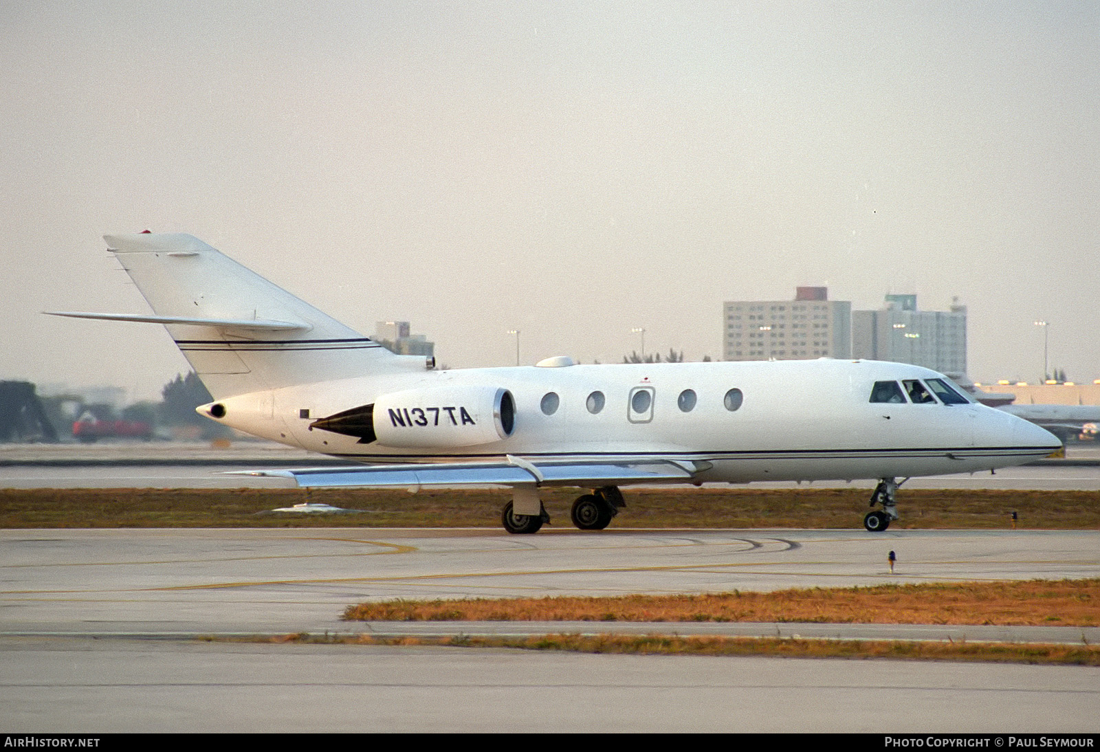 Aircraft Photo of N137TA | Dassault Falcon 200 (20H) | AirHistory.net #411332