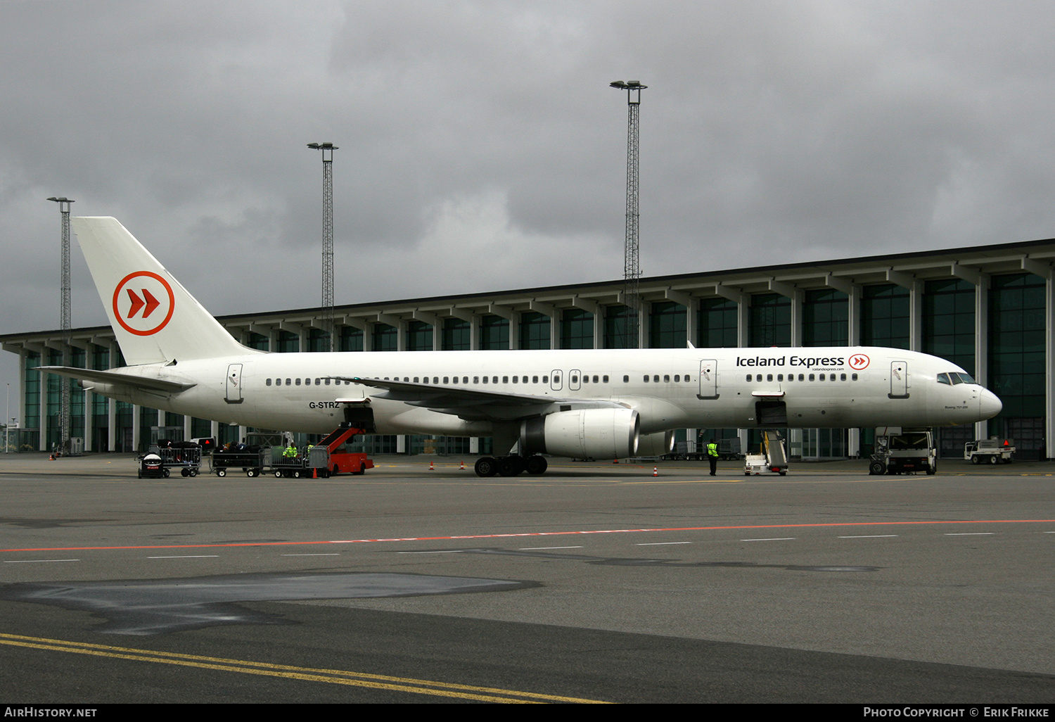 Aircraft Photo of G-STRZ | Boeing 757-258 | Iceland Express | AirHistory.net #411365