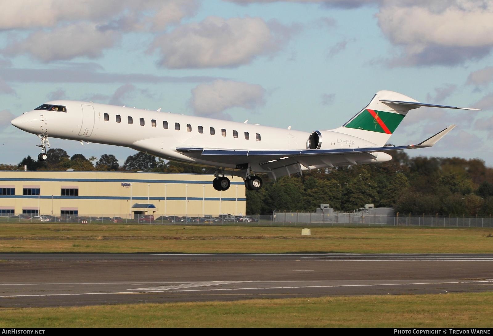 Aircraft Photo of LX-PAK | Bombardier Global 7500 (BD-700-2A12) | AirHistory.net #411374