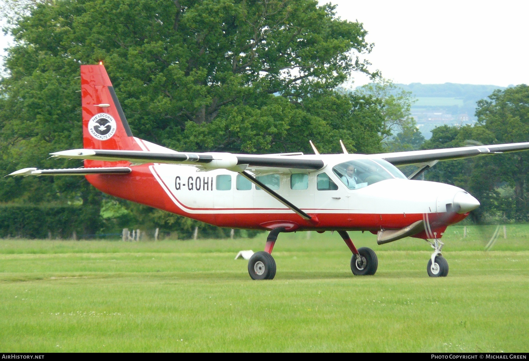 Aircraft Photo of G-GOHI | Cessna 208 Caravan I | Headcorn Parachute Club | AirHistory.net #411476