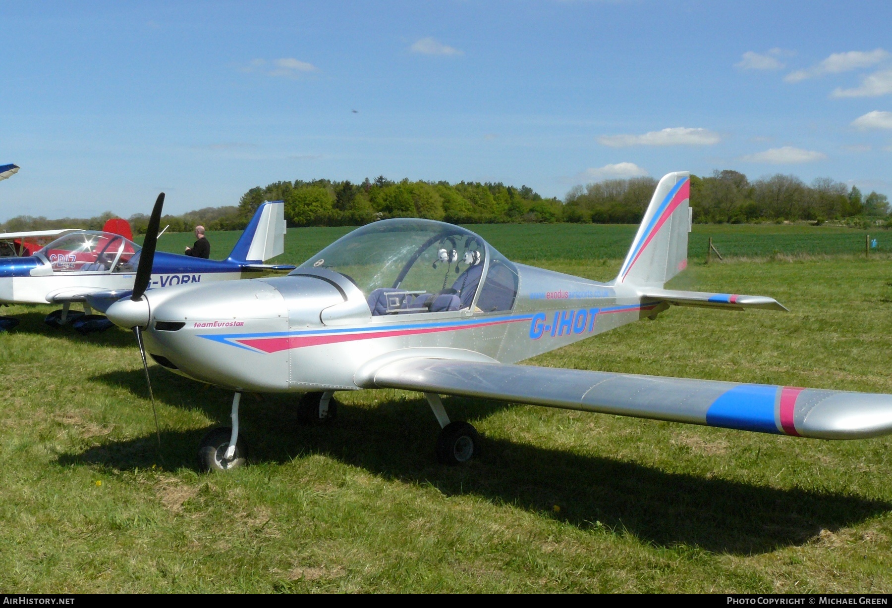 Aircraft Photo of G-IHOT | Cosmik EV-97 TeamEurostar UK | Exodus Airsports | AirHistory.net #411497