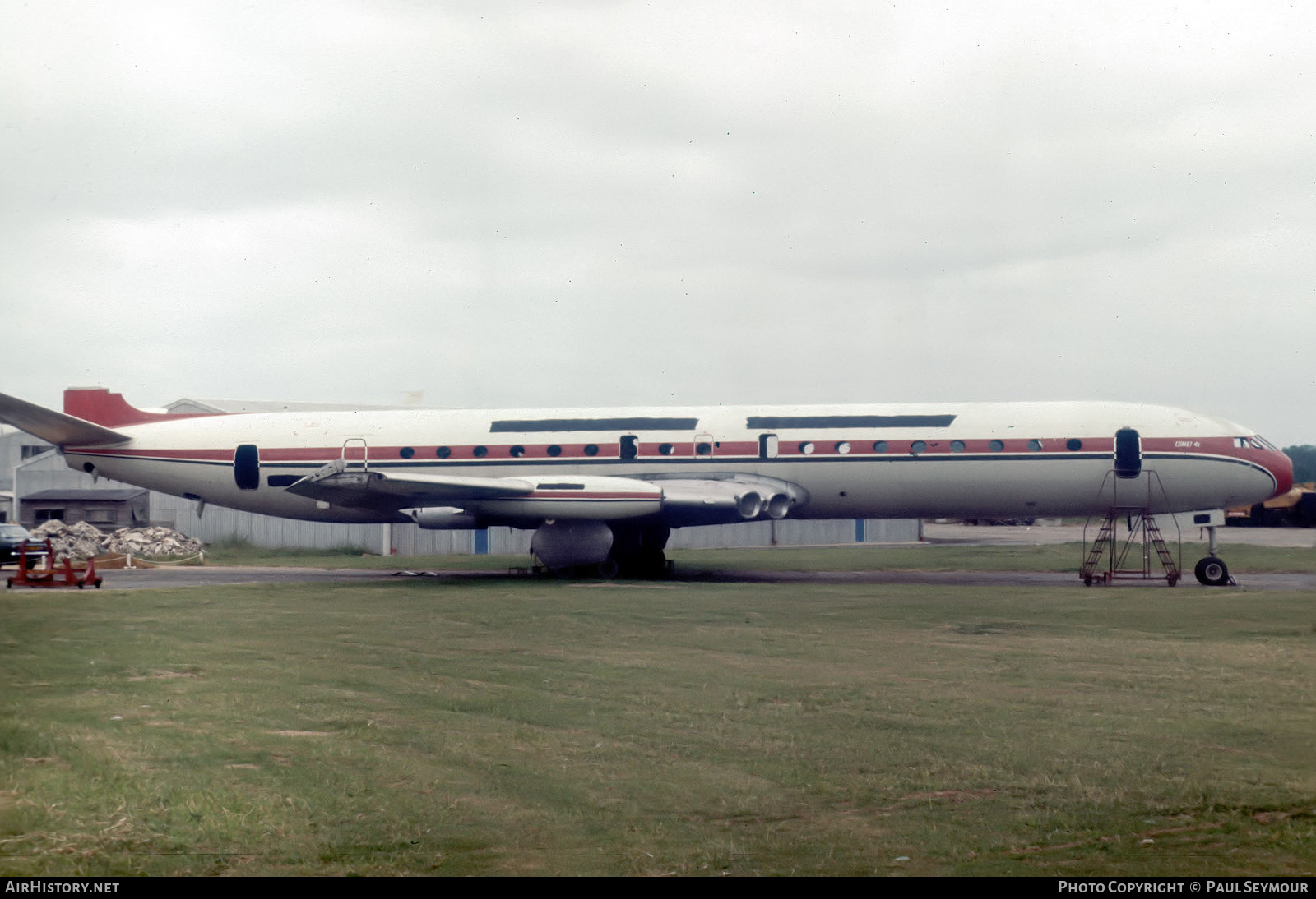 Aircraft Photo of G-AYWX | De Havilland D.H. 106 Comet 4C | Dan-Air London | AirHistory.net #411635