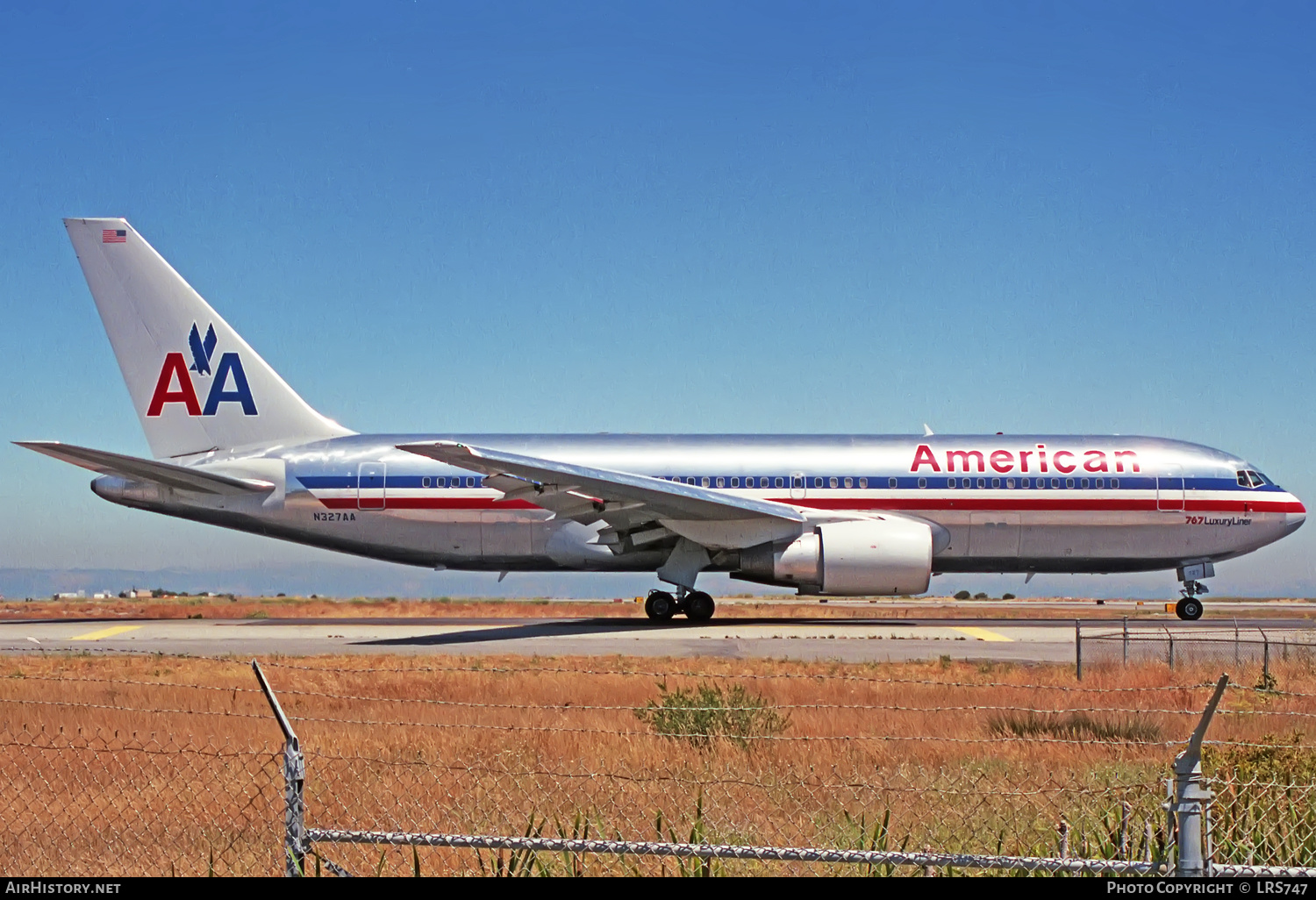 Aircraft Photo of N327AA | Boeing 767-223(ER) | American Airlines | AirHistory.net #411645