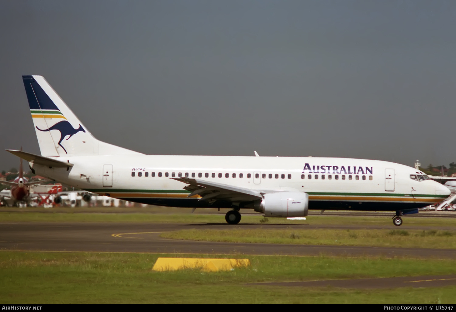 Aircraft Photo of VH-TAZ | Boeing 737-376 | Qantas | AirHistory.net #411652