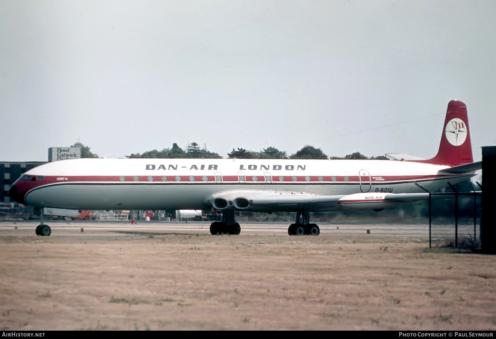 Aircraft Photo of G-BDIU | De Havilland D.H. 106 Comet 4C | Dan-Air London | AirHistory.net #411659