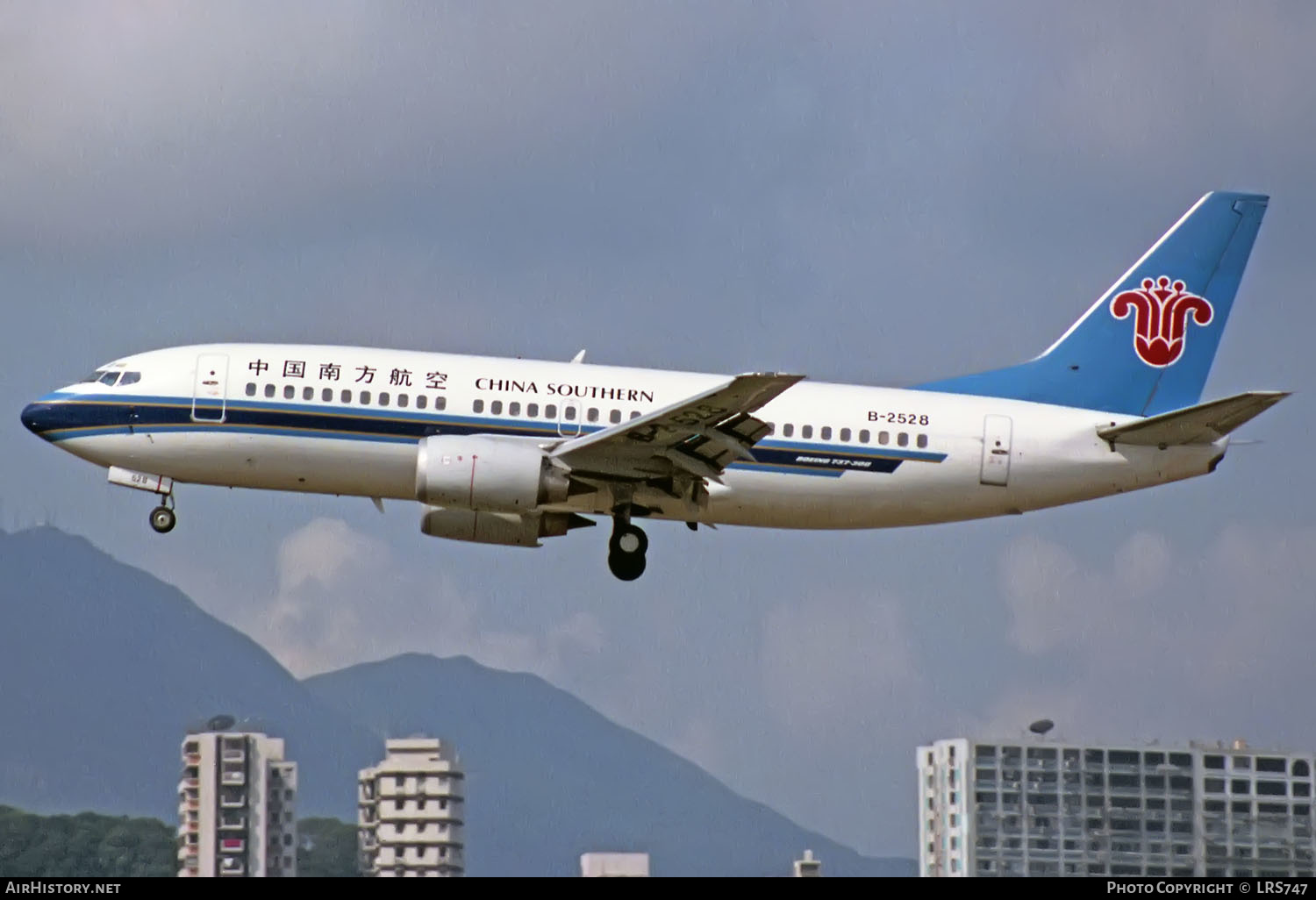 Aircraft Photo of B-2528 | Boeing 737-3Y0 | China Southern Airlines | AirHistory.net #411681