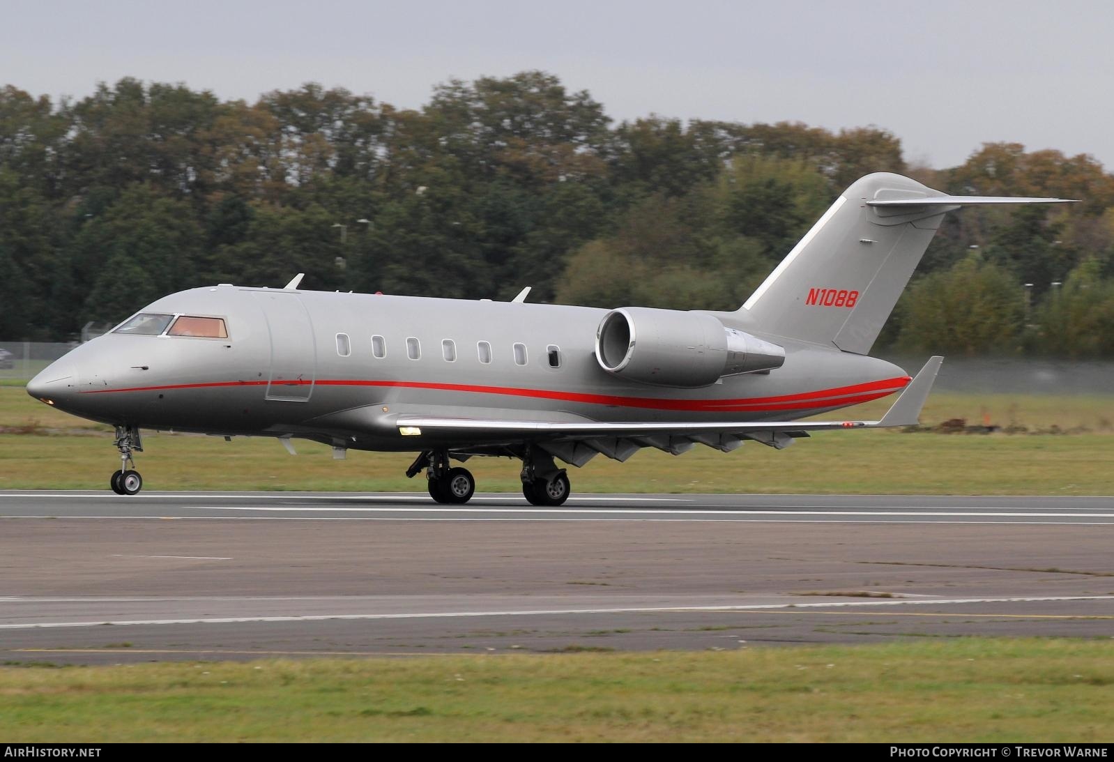 Aircraft Photo of N1088 | Bombardier Challenger 605 (CL-600-2B16) | AirHistory.net #411766