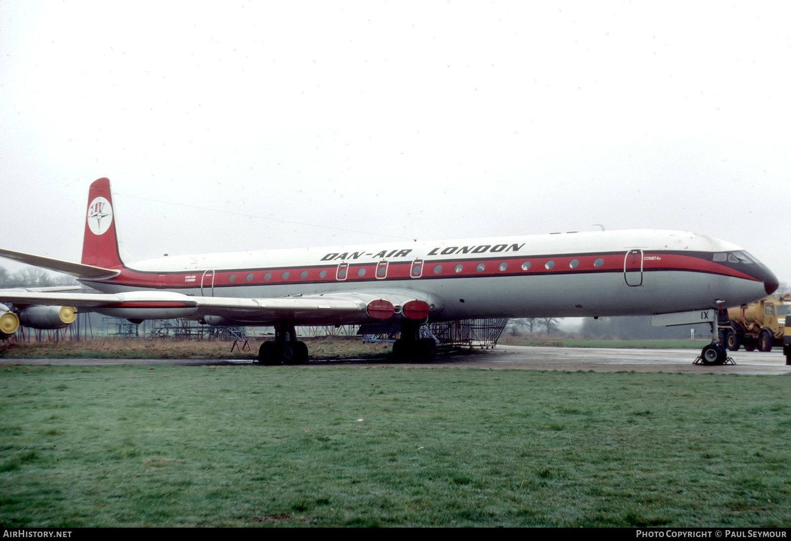 Aircraft Photo of G-BDIX | De Havilland D.H. 106 Comet 4C | Dan-Air London | AirHistory.net #411773