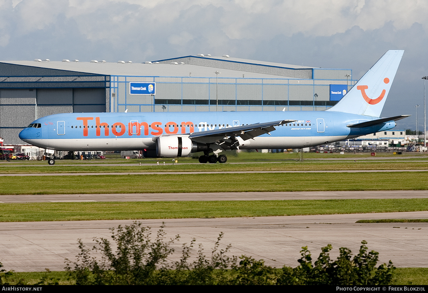 Aircraft Photo of G-OBYI | Boeing 767-304/ER | Thomsonfly | AirHistory.net #411791