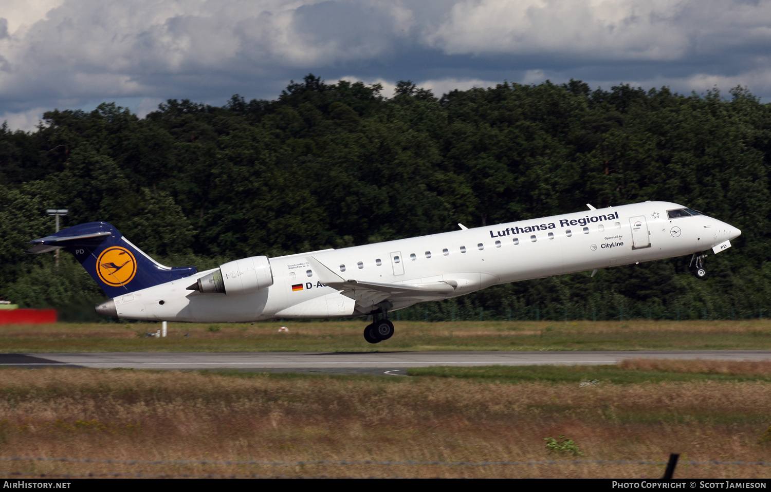Aircraft Photo of D-ACPD | Bombardier CRJ-701ER (CL-600-2C10) | Lufthansa Regional | AirHistory.net #412131
