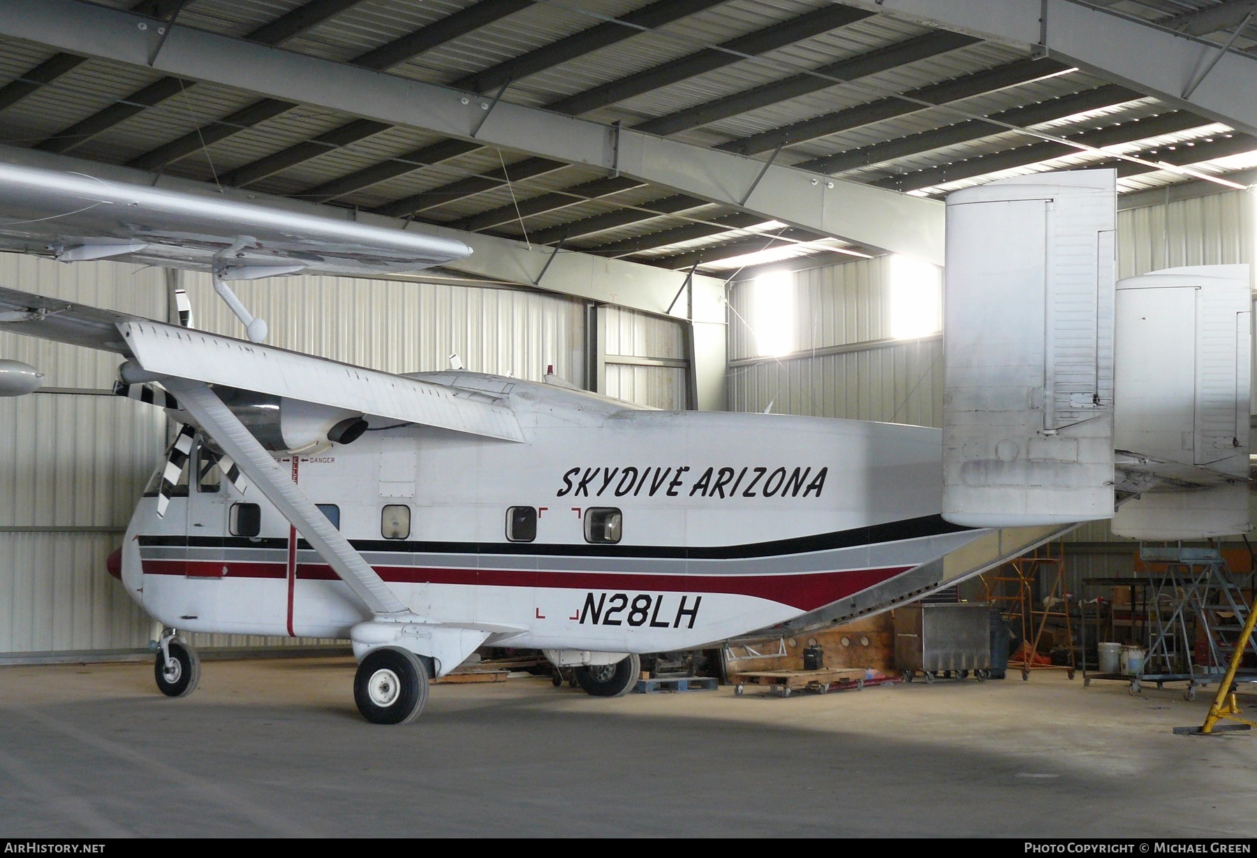 Aircraft Photo of N28LH | Short SC.7 Skyvan 3-200 | Skydive Arizona | AirHistory.net #412136