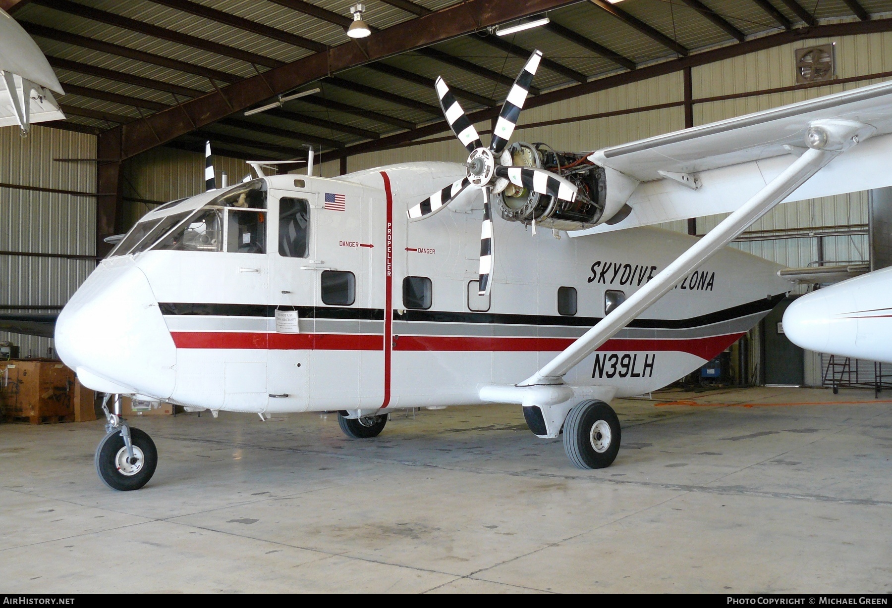 Aircraft Photo of N39LH | Short SC.7 Skyvan 3-100 | Skydive Arizona | AirHistory.net #412139