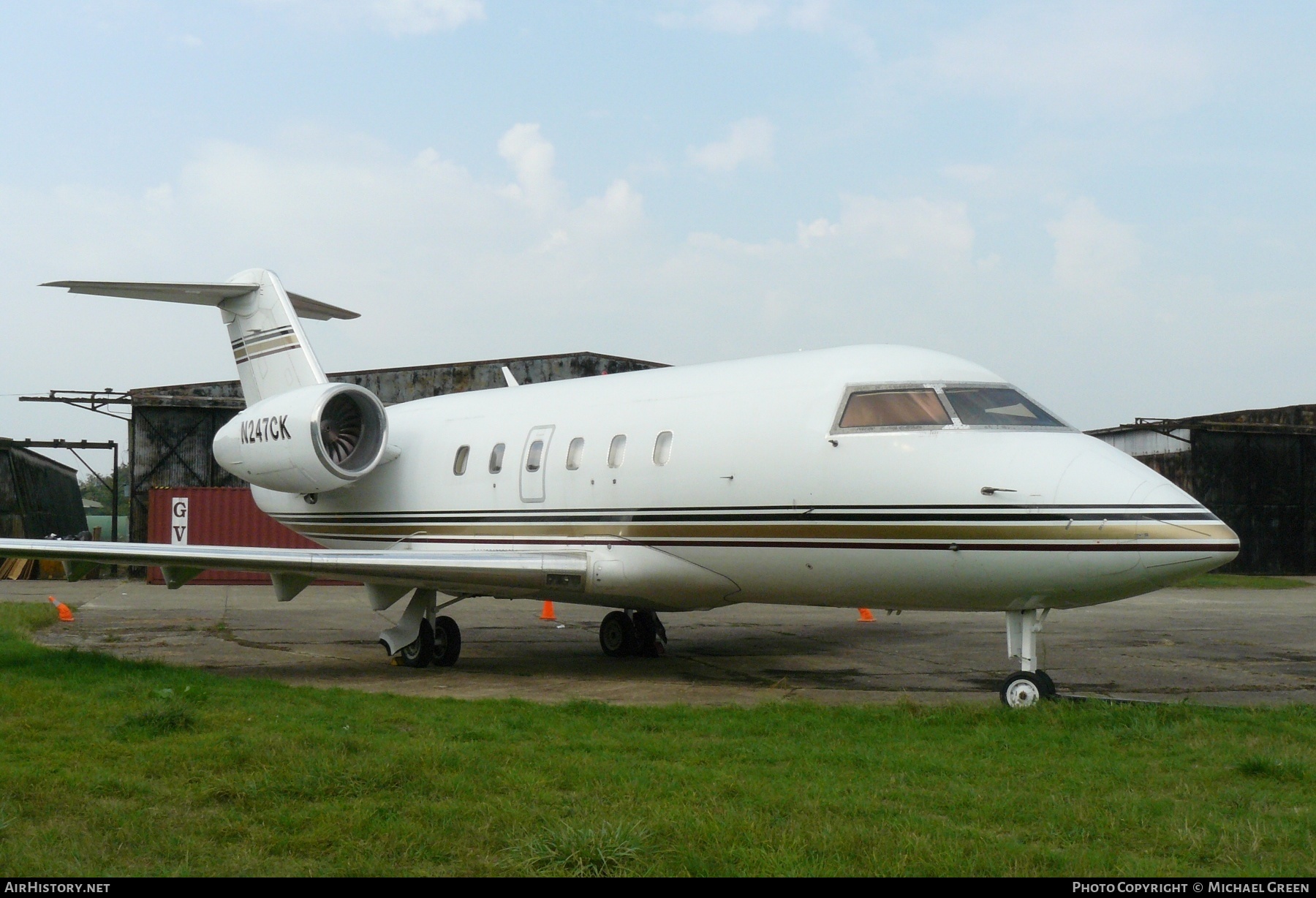Aircraft Photo of N247CK | Canadair Challenger 600S (CL-600-1A11) | AirHistory.net #412141
