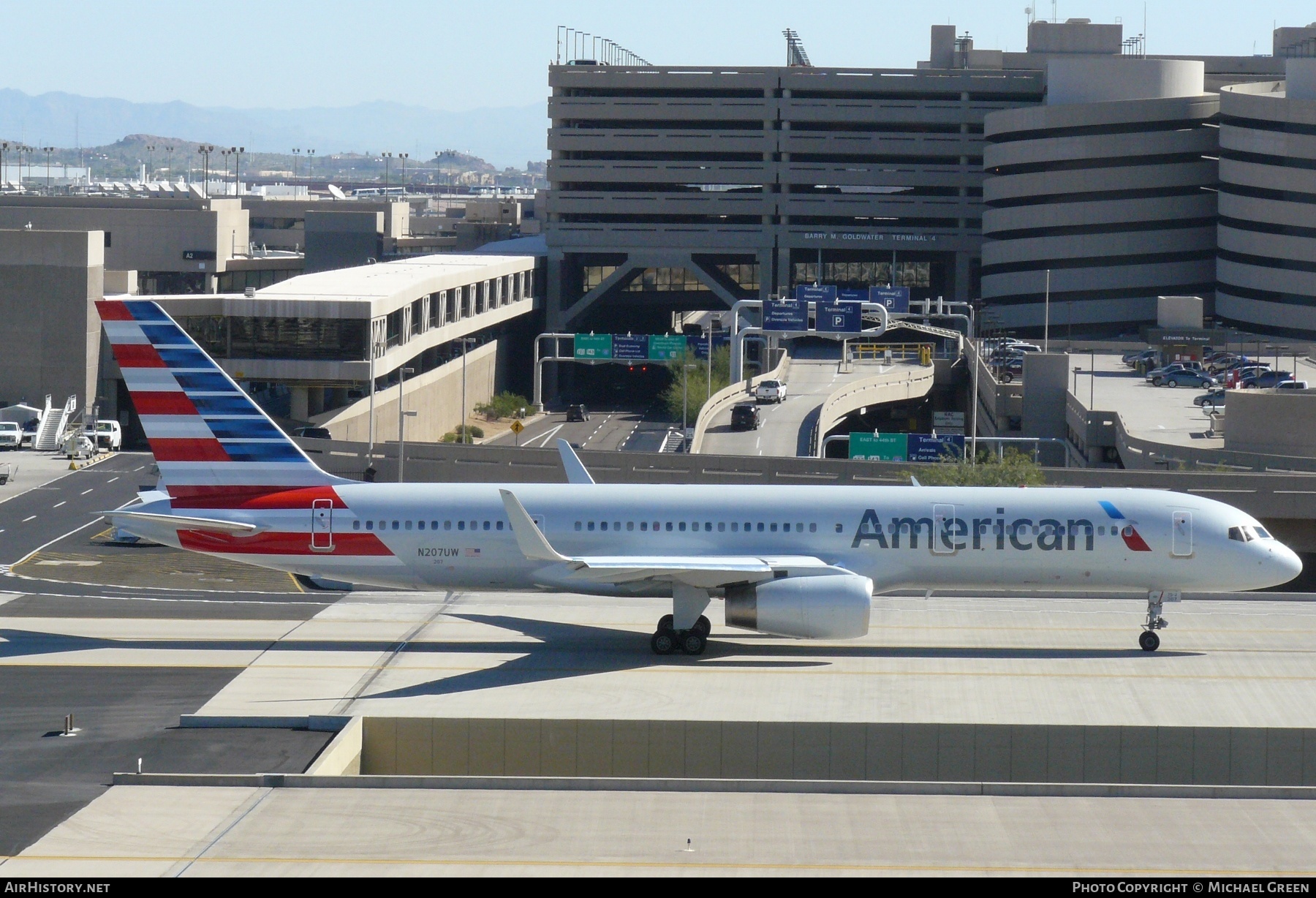 Aircraft Photo of N207UW | Boeing 757-28A | American Airlines | AirHistory.net #412180