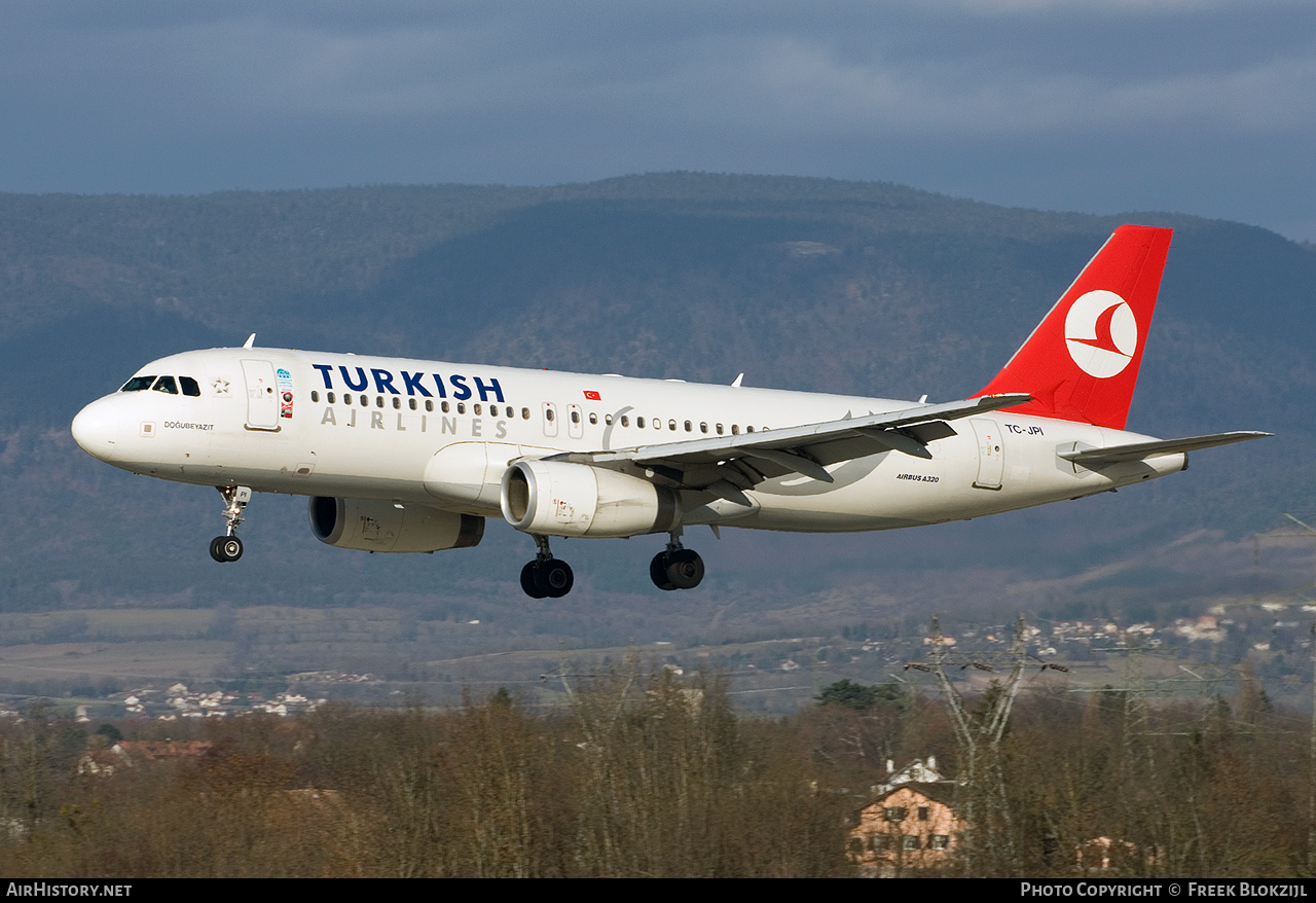 Aircraft Photo of TC-JPI | Airbus A320-232 | Turkish Airlines | AirHistory.net #412199