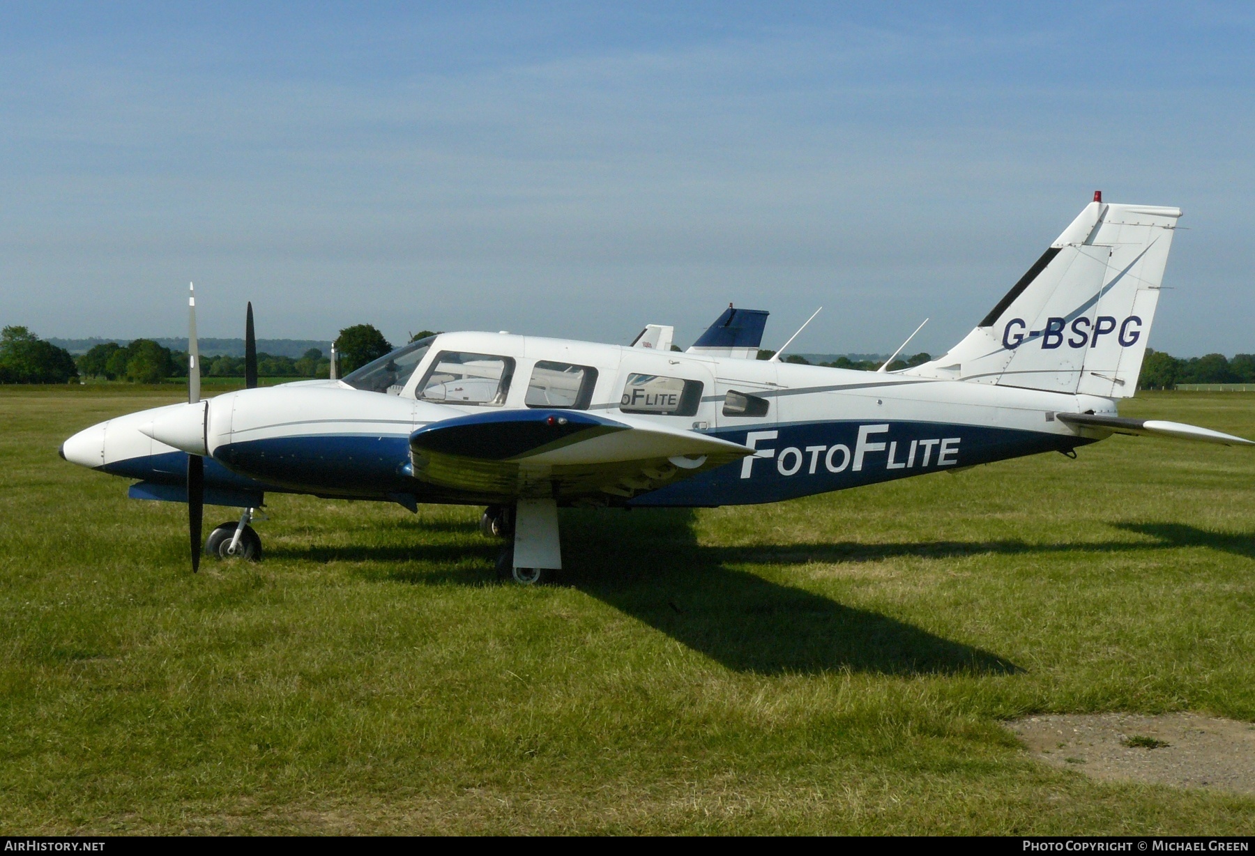 Aircraft Photo of G-BSPG | Piper PA-34-200T Seneca II | AirHistory.net #412291