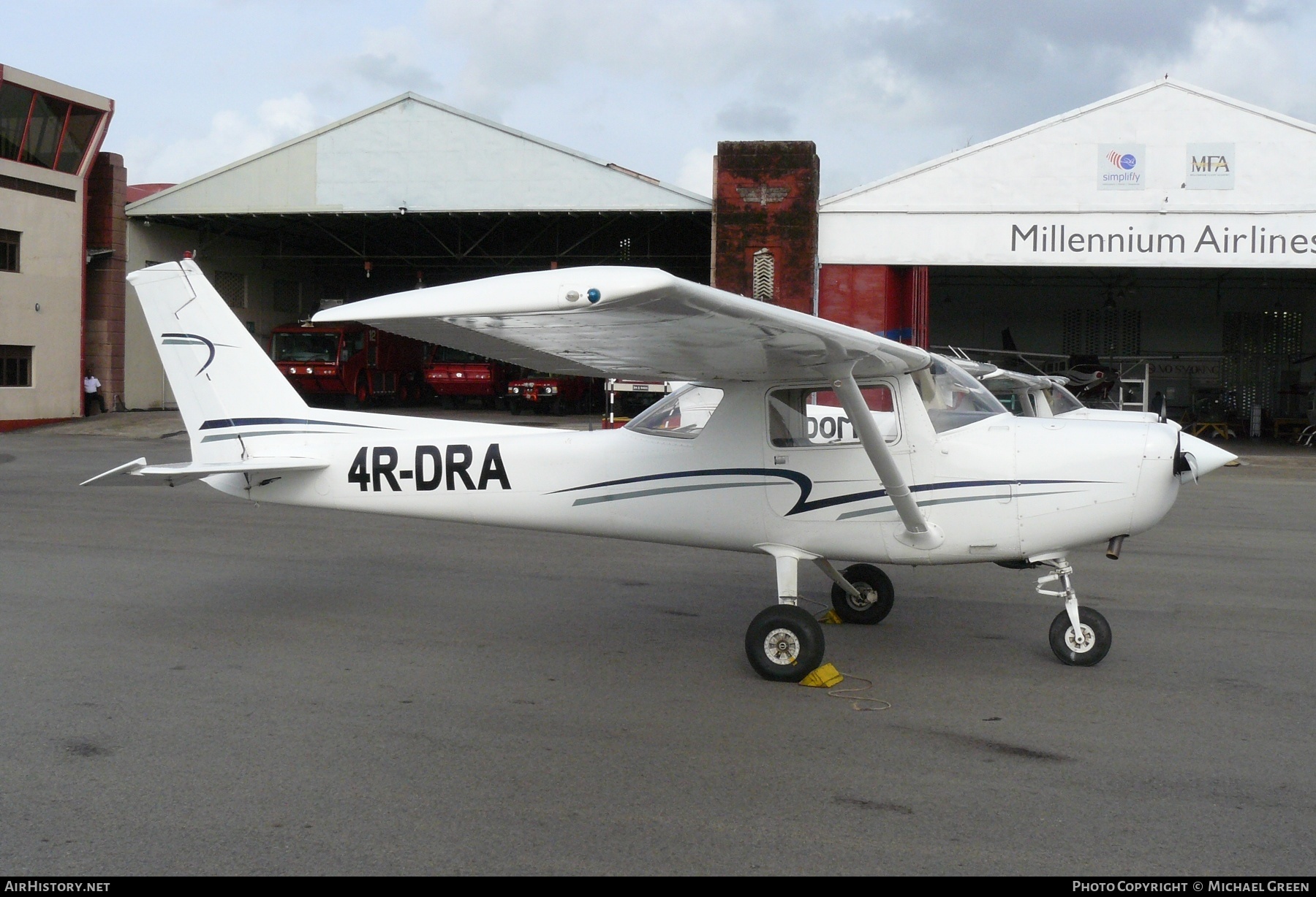 Aircraft Photo of 4R-DRA | Cessna 152 | AirHistory.net #412303