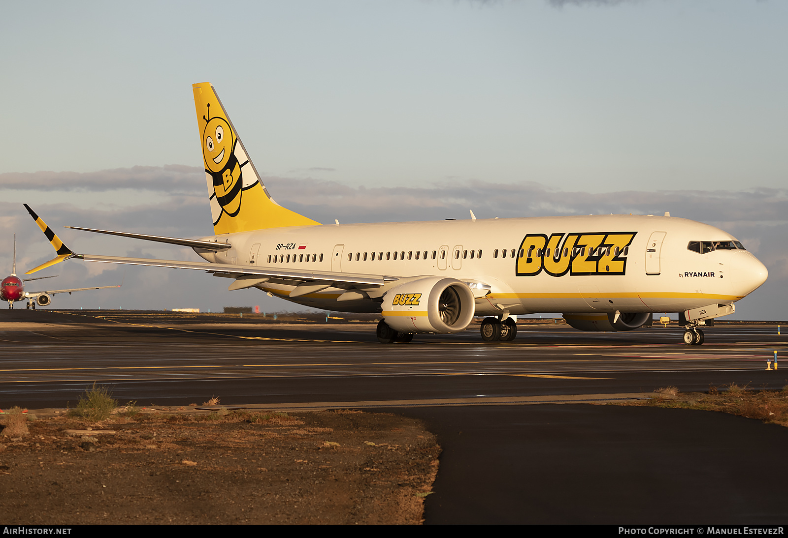 Aircraft Photo of SP-RZA | Boeing 737-8200 Max 200 | Buzz | AirHistory.net #412318