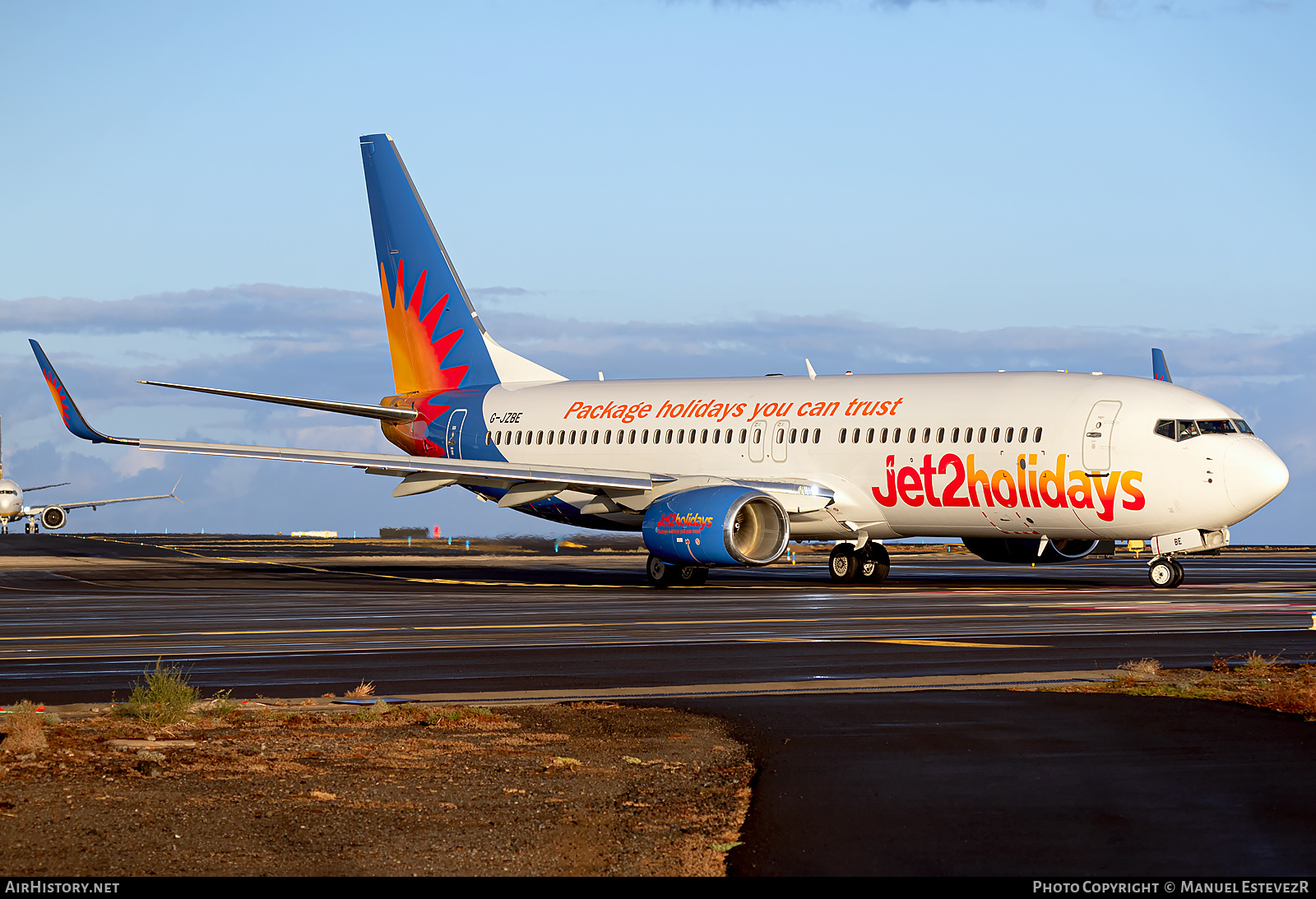 Aircraft Photo of G-JZBE | Boeing 737-800 | Jet2 Holidays | AirHistory.net #412335