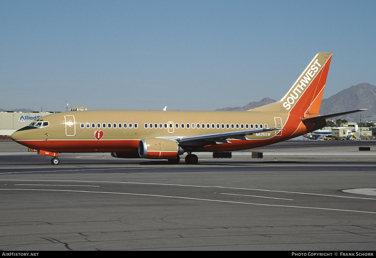 Aircraft Photo of N625SW | Boeing 737-3H4 | Southwest Airlines | AirHistory.net #412385