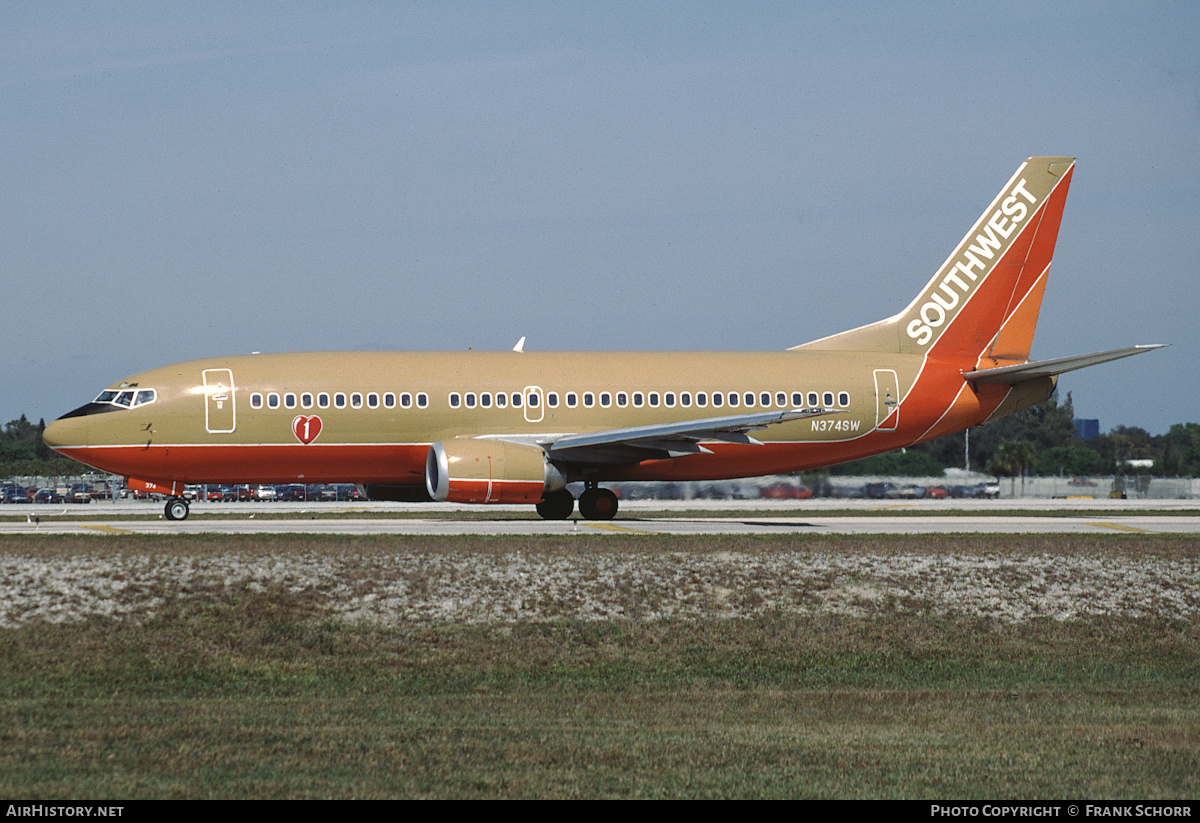 Aircraft Photo of N374SW | Boeing 737-3H4 | Southwest Airlines | AirHistory.net #412396