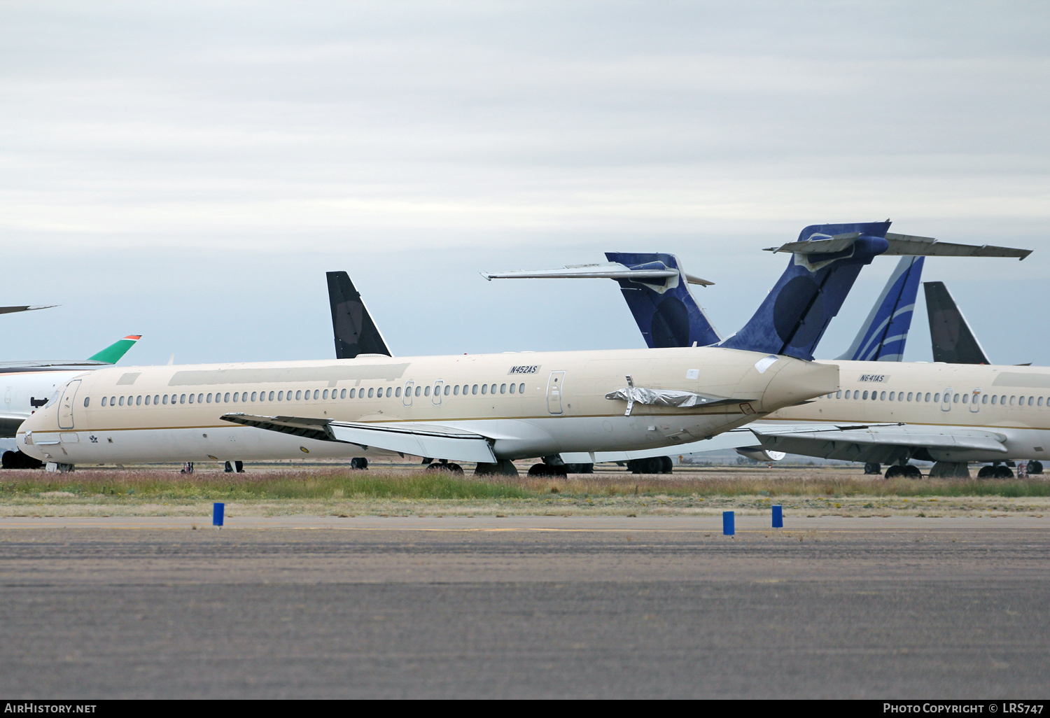 Aircraft Photo of N452AS | McDonnell Douglas MD-90-30 | AirHistory.net #412413