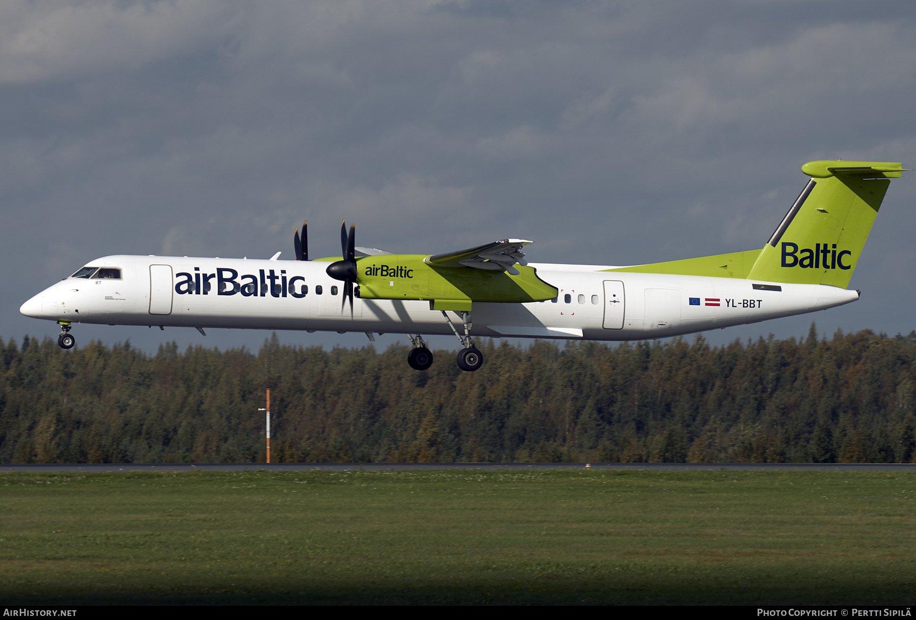 Aircraft Photo of YL-BBT | Bombardier DHC-8-402 Dash 8 | AirBaltic | AirHistory.net #412497