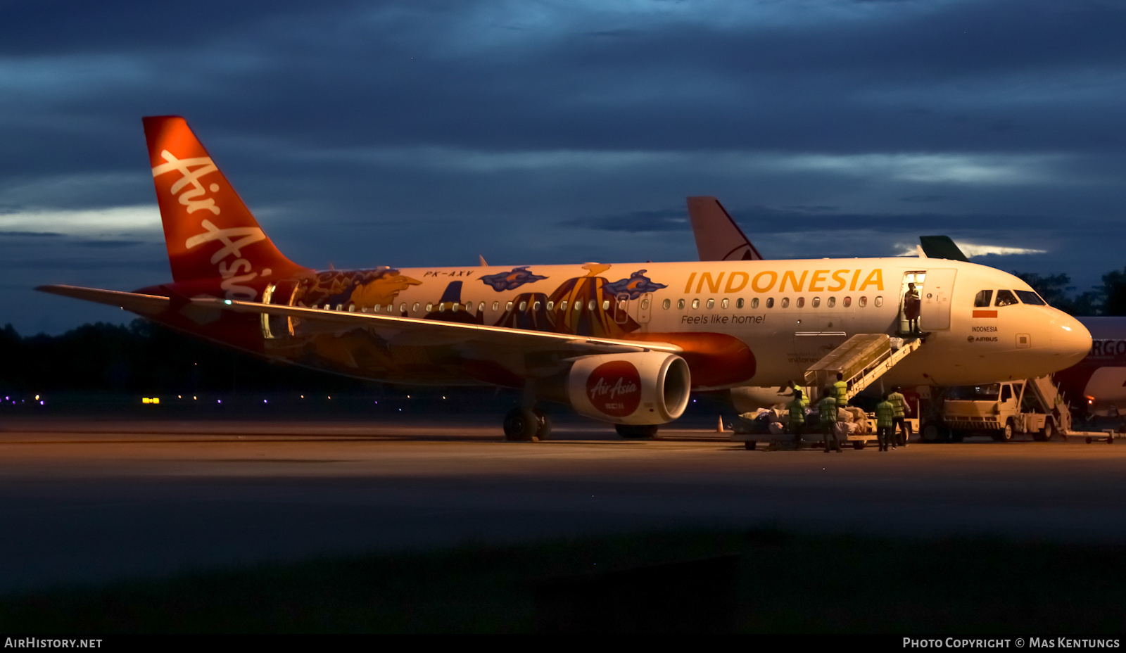 Aircraft Photo of PK-AXV | Airbus A320-216 | AirAsia | AirHistory.net #412506