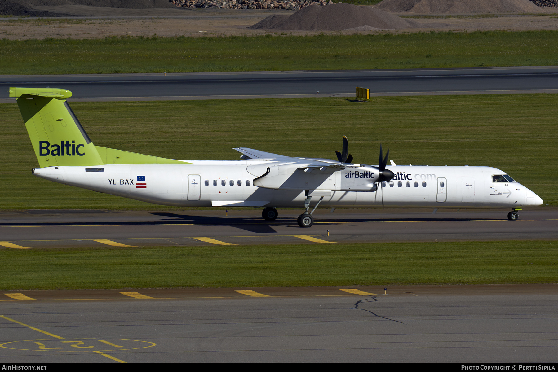 Aircraft Photo of YL-BAX | Bombardier DHC-8-402 Dash 8 | AirBaltic | AirHistory.net #412508