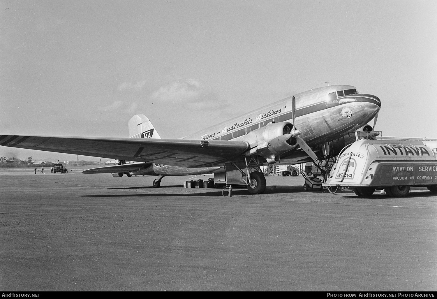 Aircraft Photo of VH-TAM | Douglas DC-3(C) | Trans-Australia Airlines - TAA | AirHistory.net #412593
